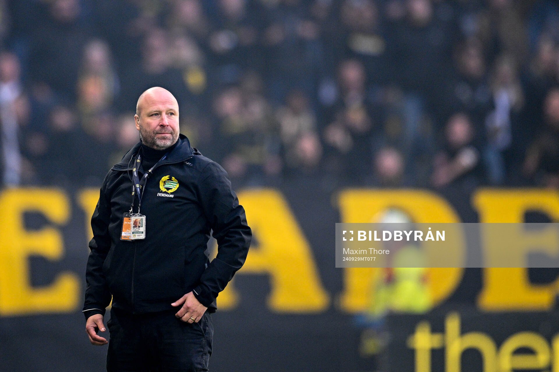 Hammarbys säkerhetsansvarige Patrik Gröndal under fotbollsmatchen i Allsvenskan mellan AIK och Hammarby den 29 september 2024 i Stockholm. 