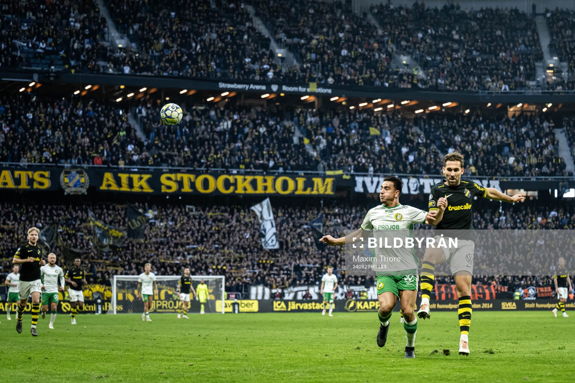Hammarbys Jusef Erabi och AIKs Benjamin Tiedemann Hansen