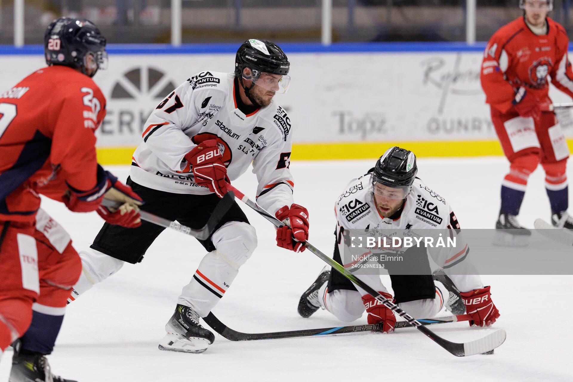 under ishockeymatchen i Hockeytvåan Södra A mellan