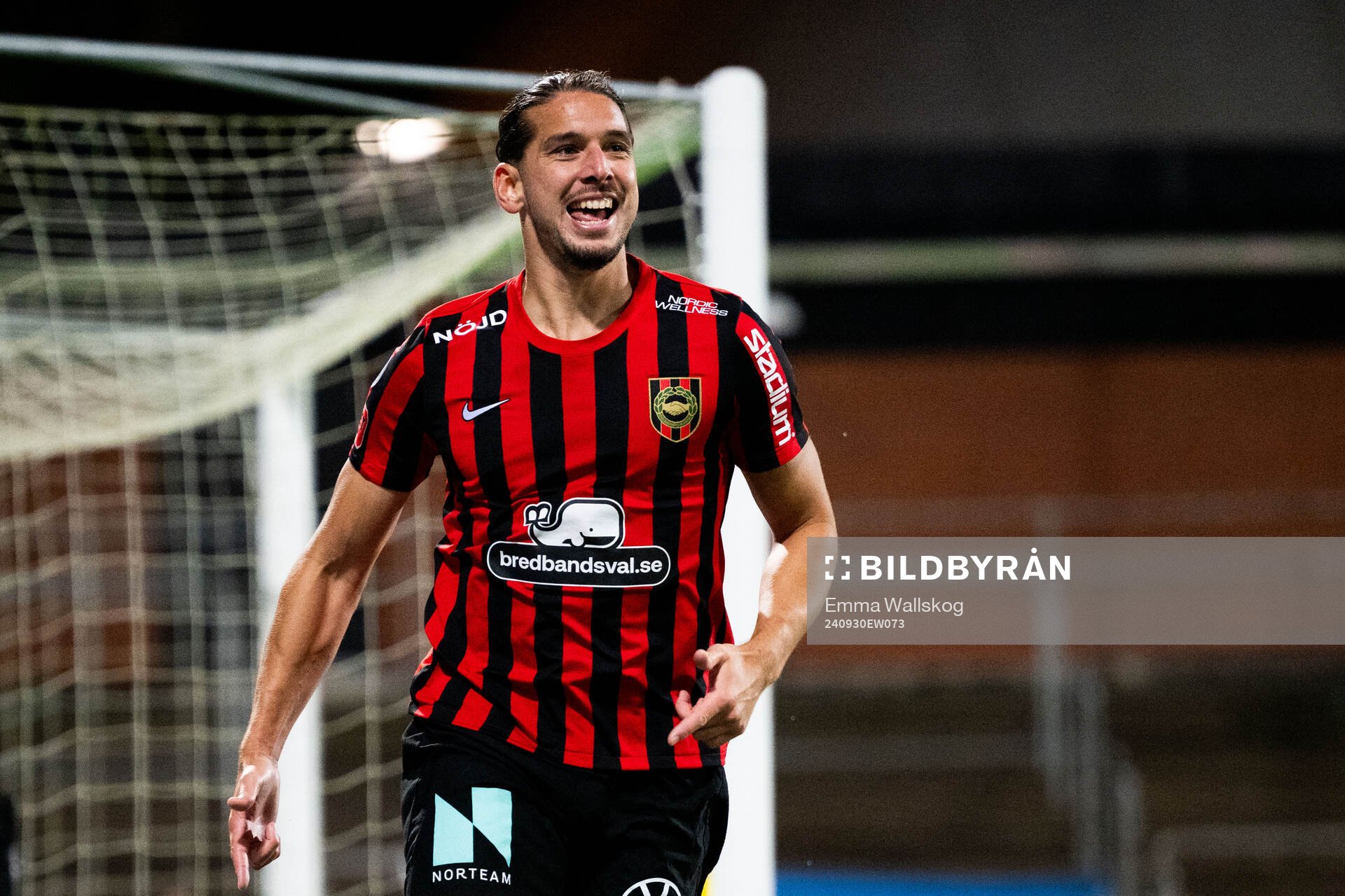 Brommapojkarnas Nikola Vasic jublar