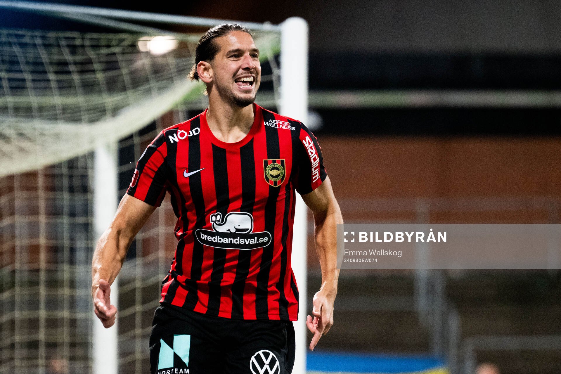 Brommapojkarnas Nikola Vasic jublar