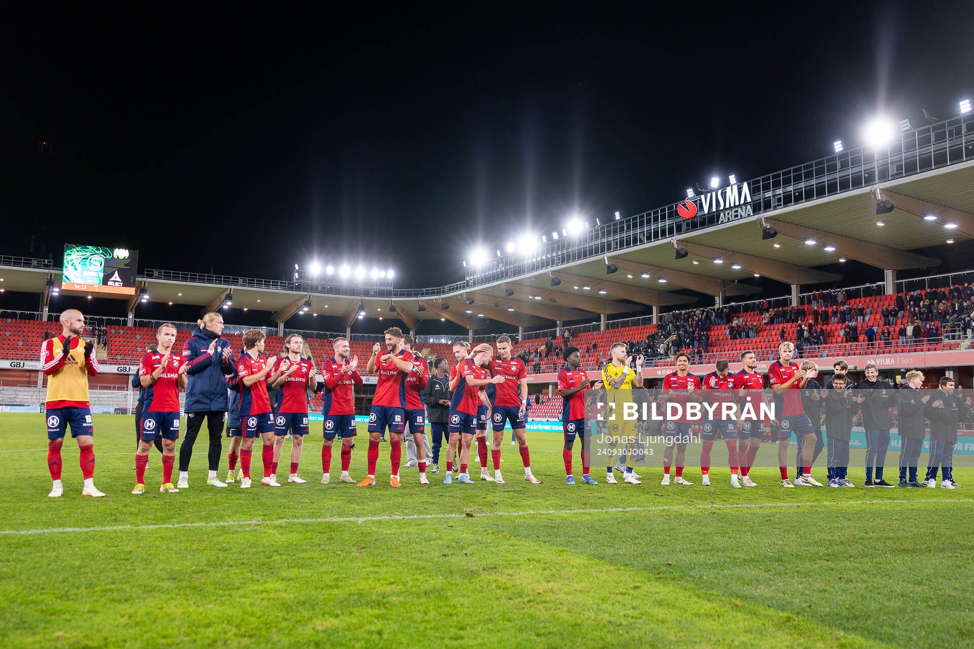 Östers spelare jublar
