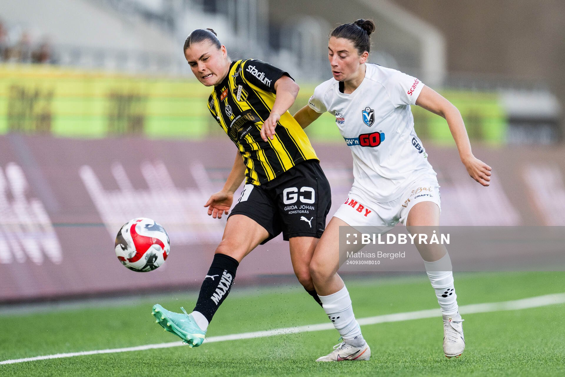 Häckens Hanna Wijk och Växjö DFFs Vasiliki Giannaka