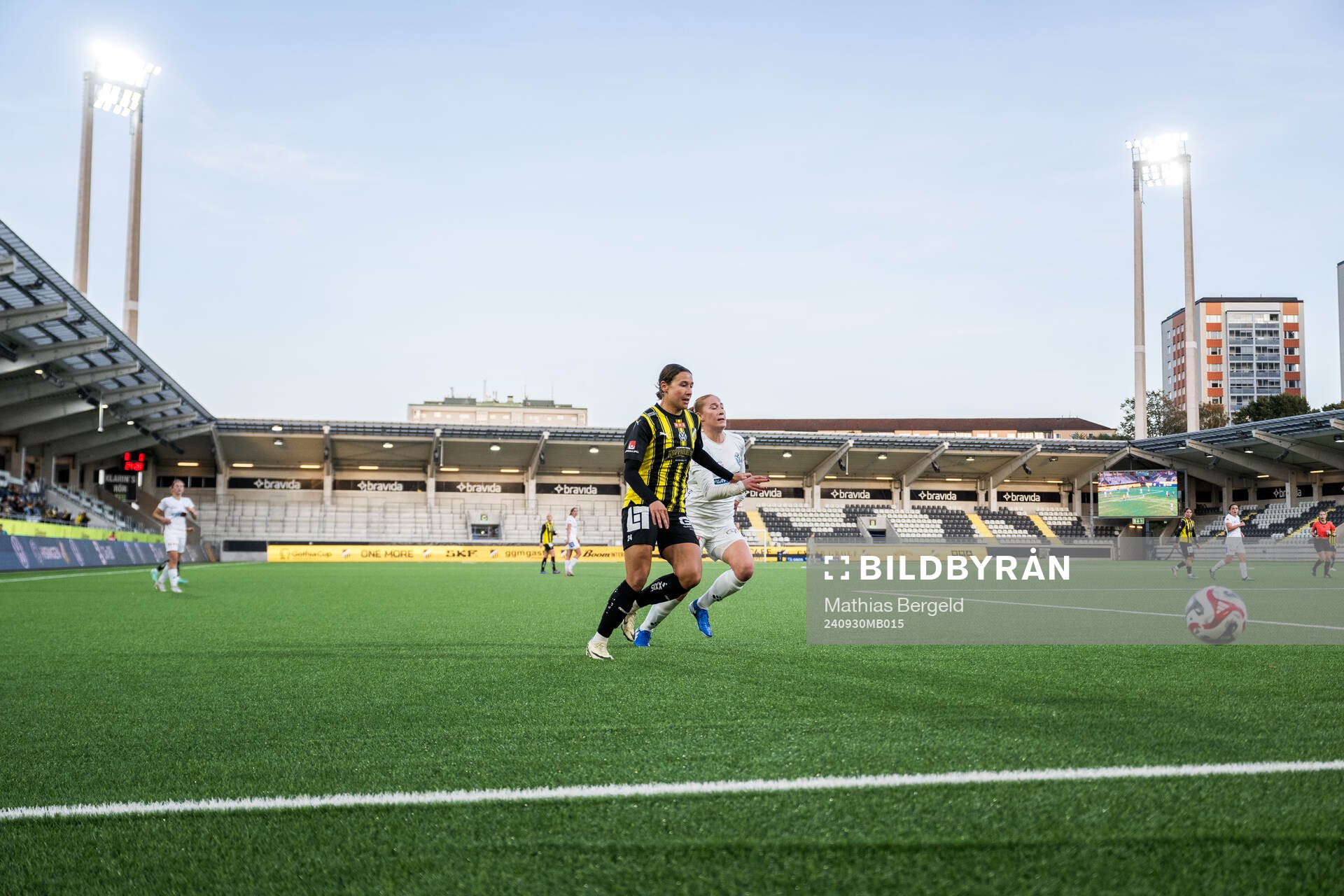 Häckens Tabby Tindell och Växjö DFFs Tilde Johansson