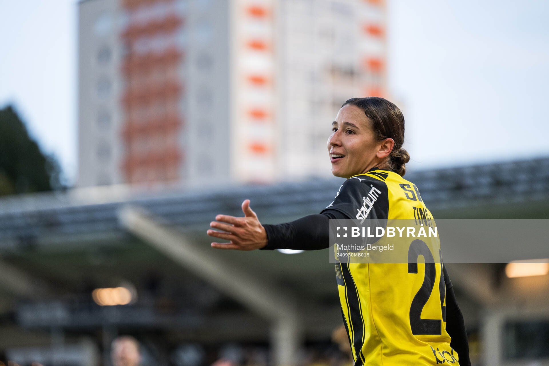Häckens Tabby Tindell reagerar