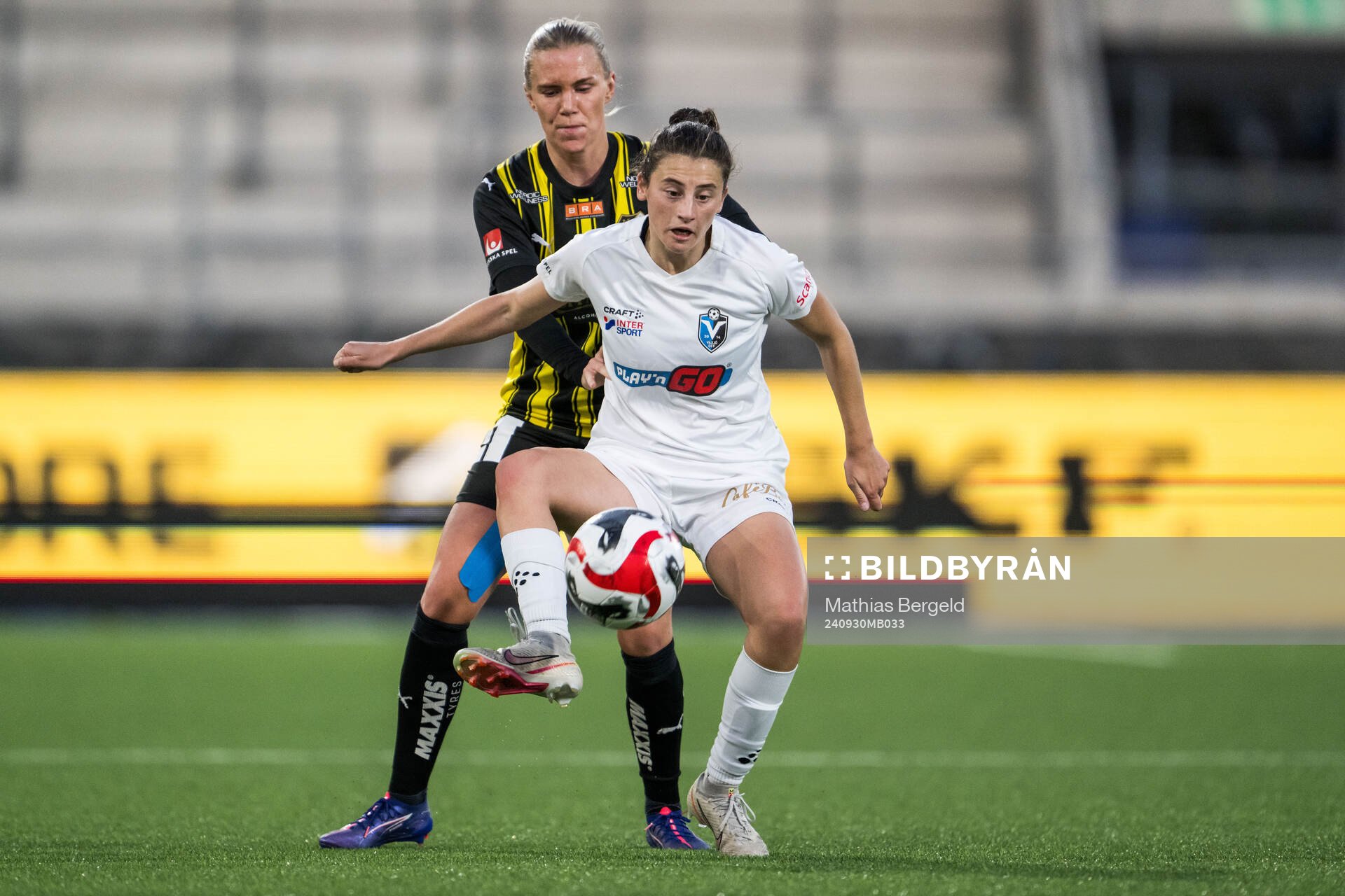 Häckens Josefine Rybrink och Växjö DFFs Vasiliki Giannaka