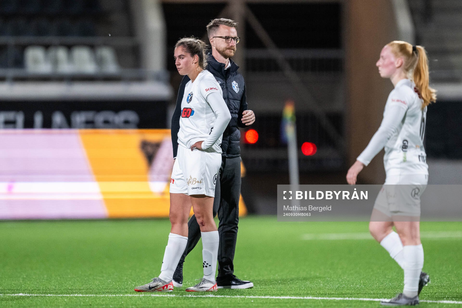 Växjö DFFs Bryndis Arna Nielsdottir och tränare Olof