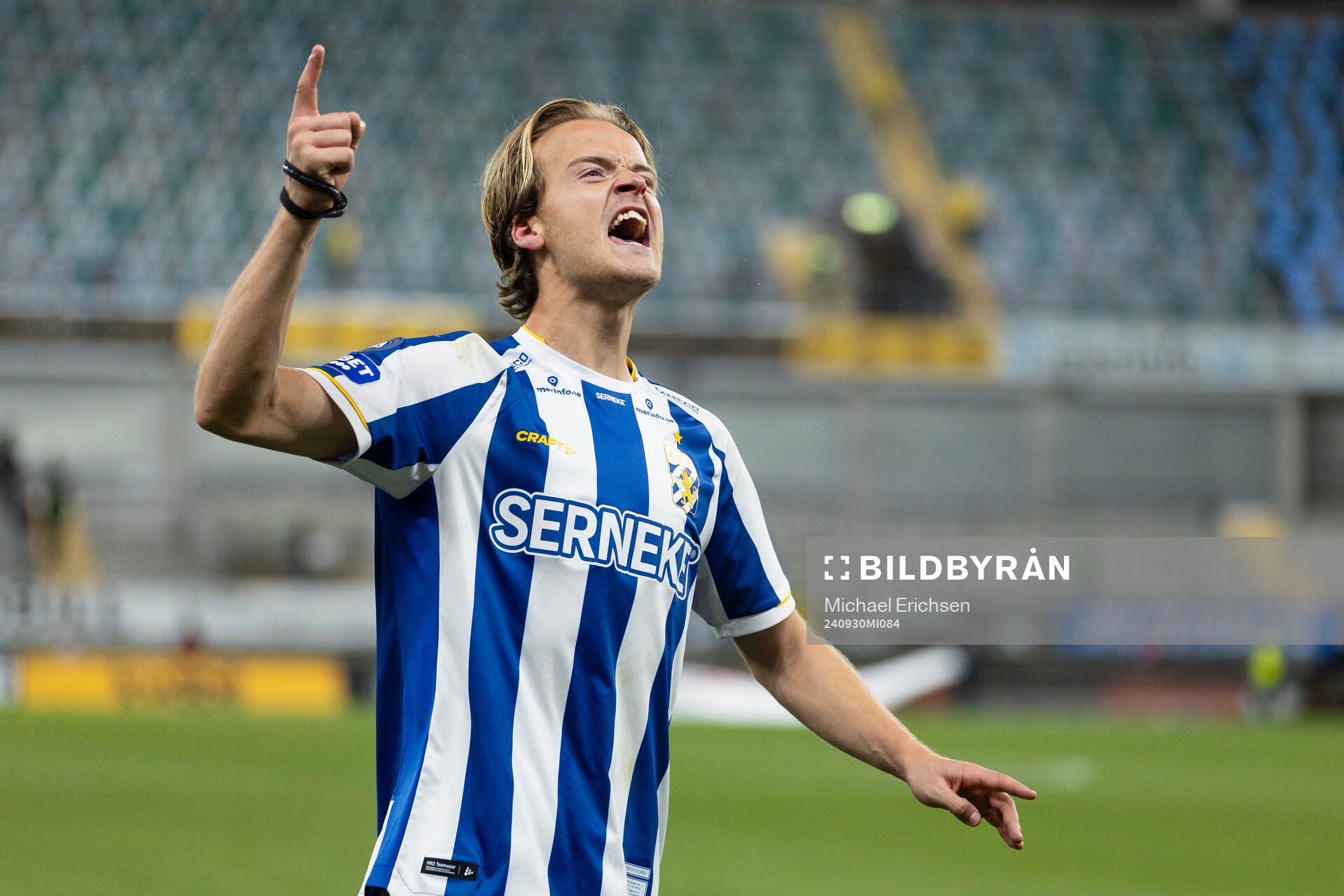 IFK Göteborgs August Erlingmark jublar och sjunger