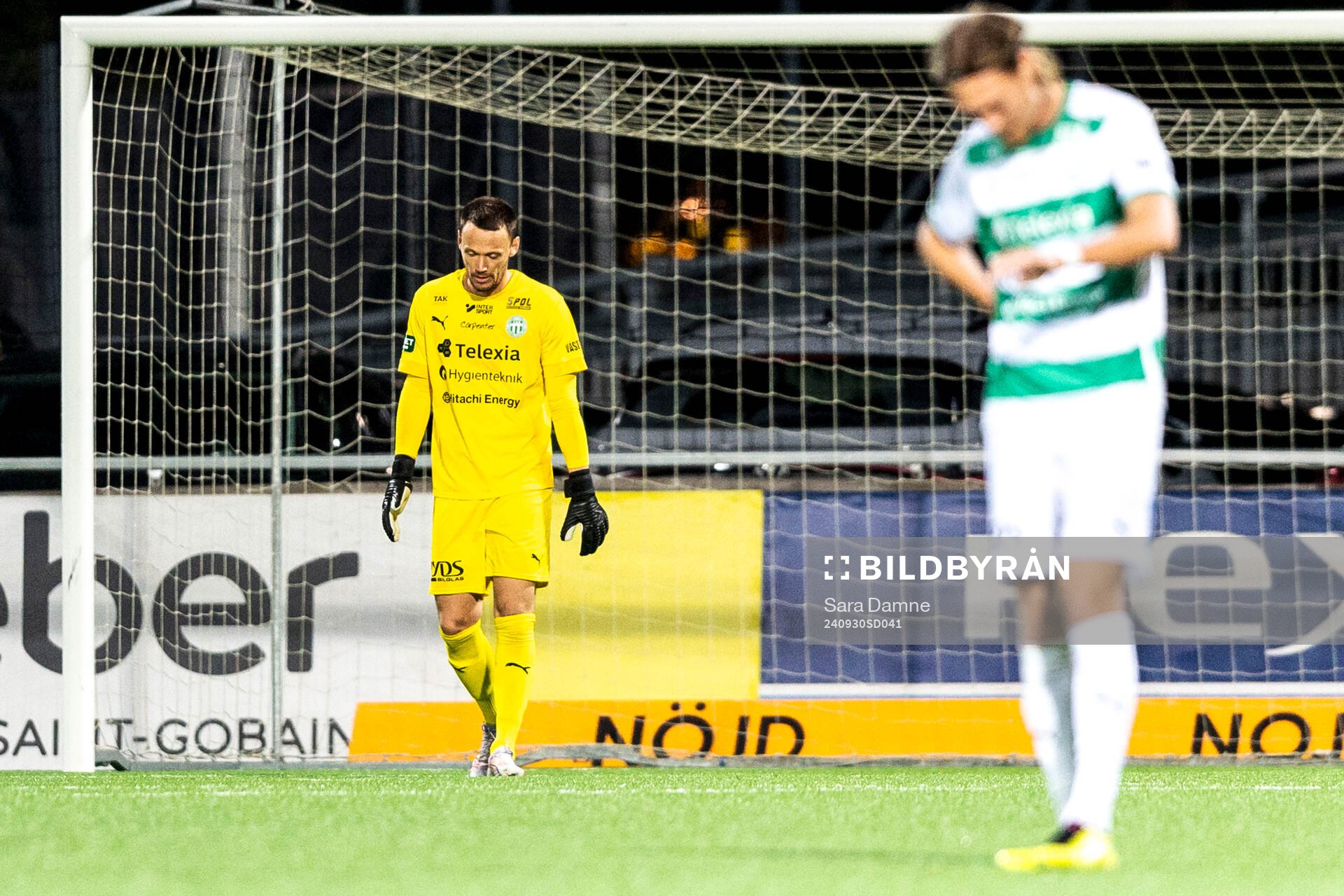 Västerås målvakt Anton Fagerström deppar