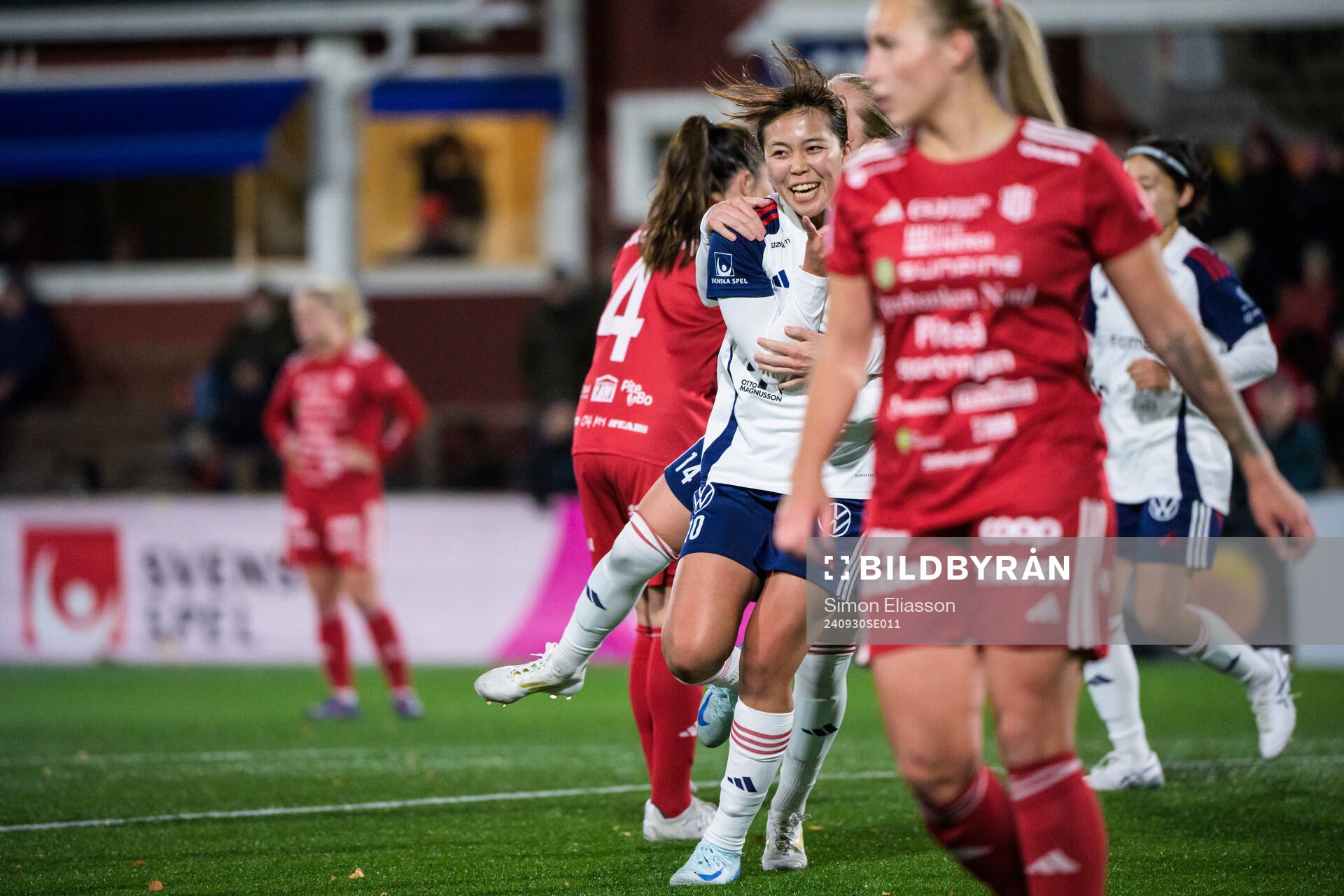 FC Rosengårds Momoko Tanikawa jublar