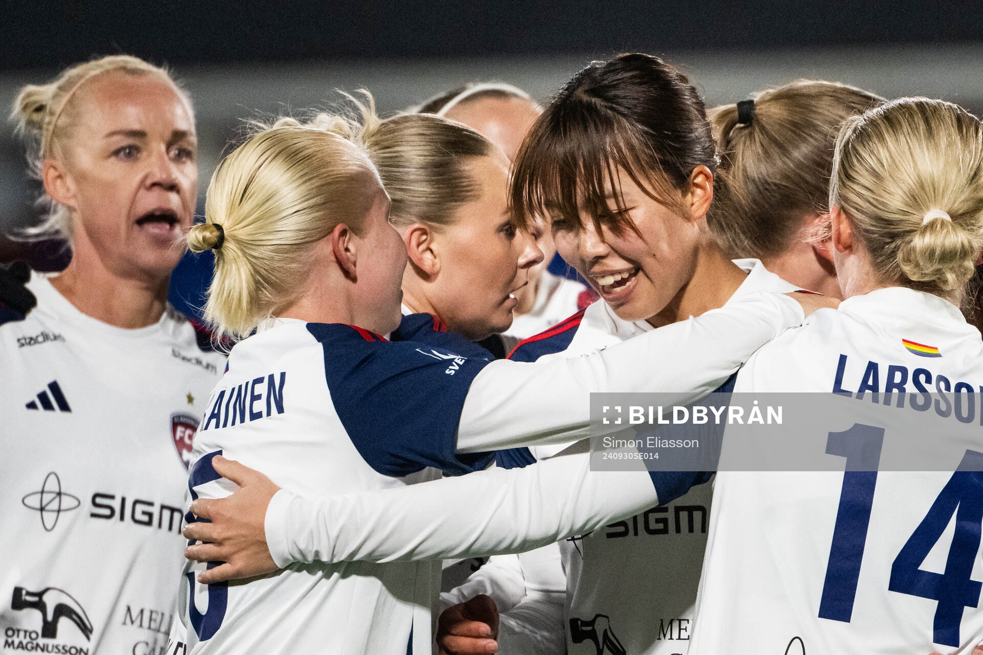 FC Rosengårds Momoko Tanikawa jublar