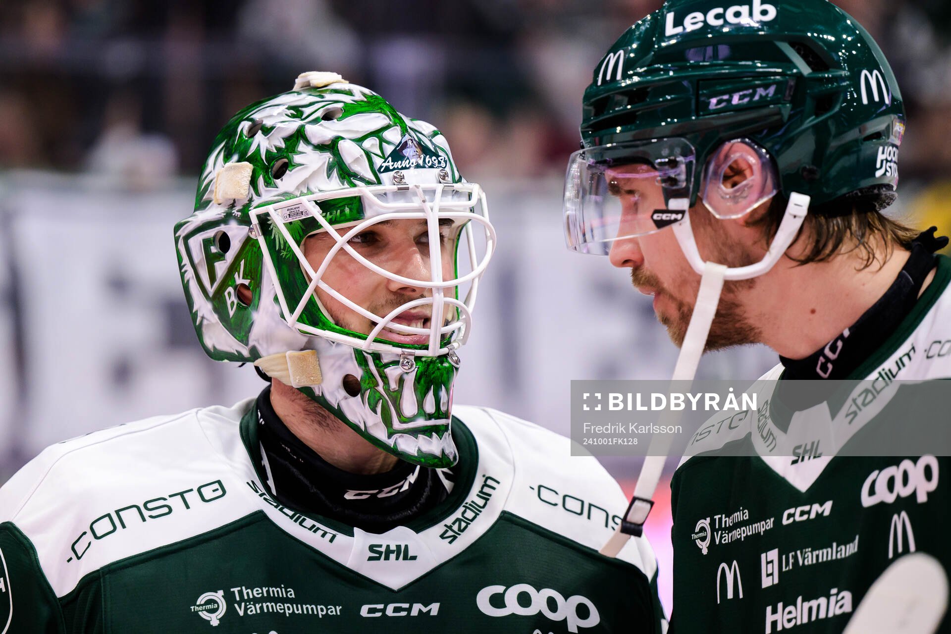 Färjestads målvakt Maxime Lagacé och August Tornberg