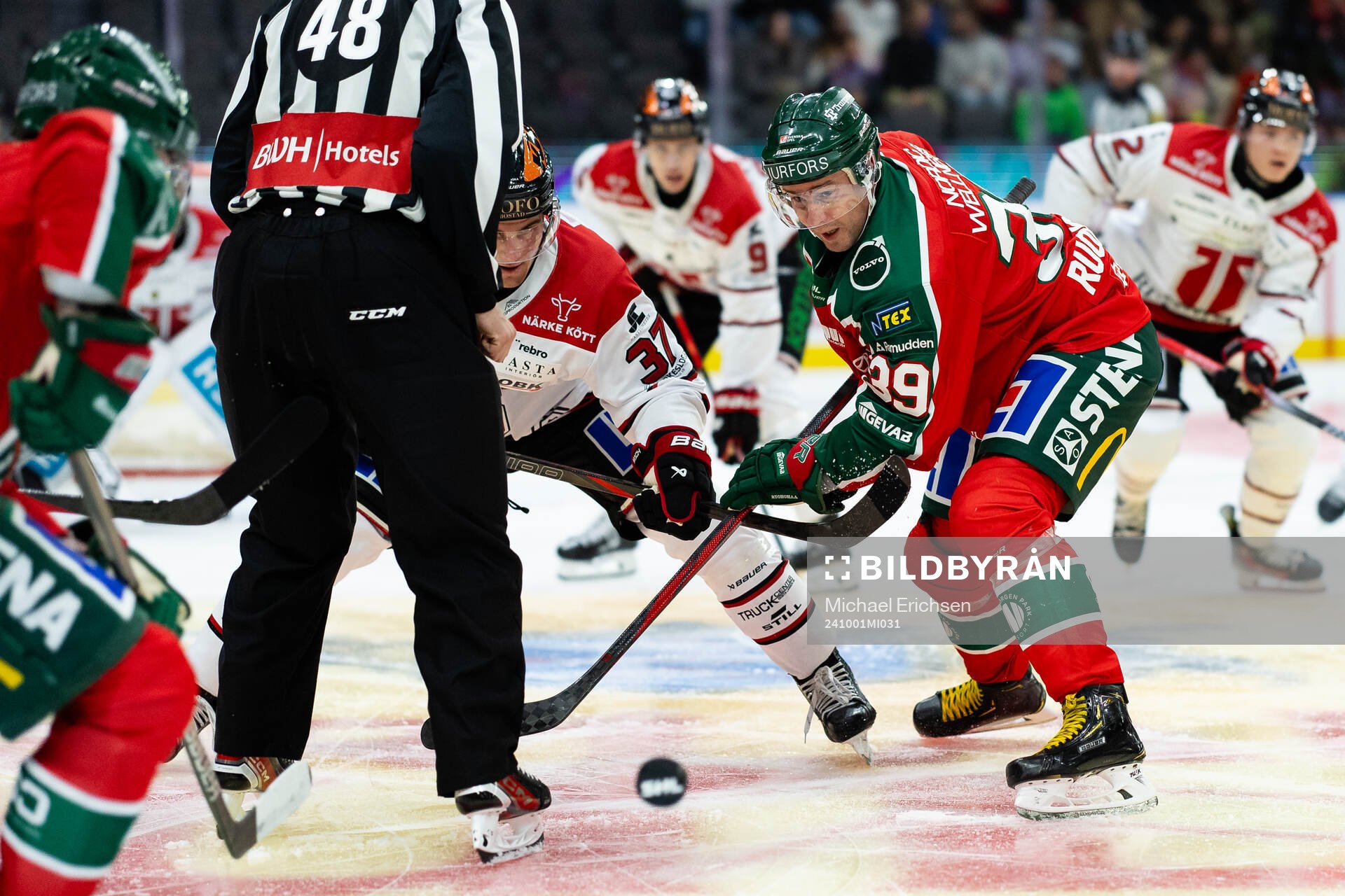 Örebros Glenn Gustafsson och Frölundas Mikael Ruohomaa