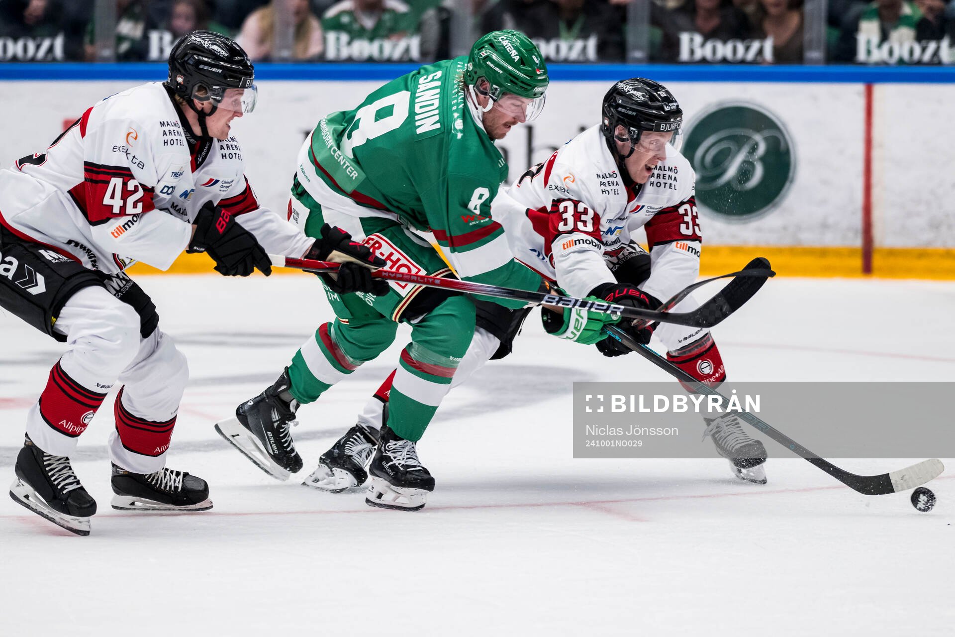 Malmö Redhawks Robin Salo, Rögles Linus Sandin och Malmö