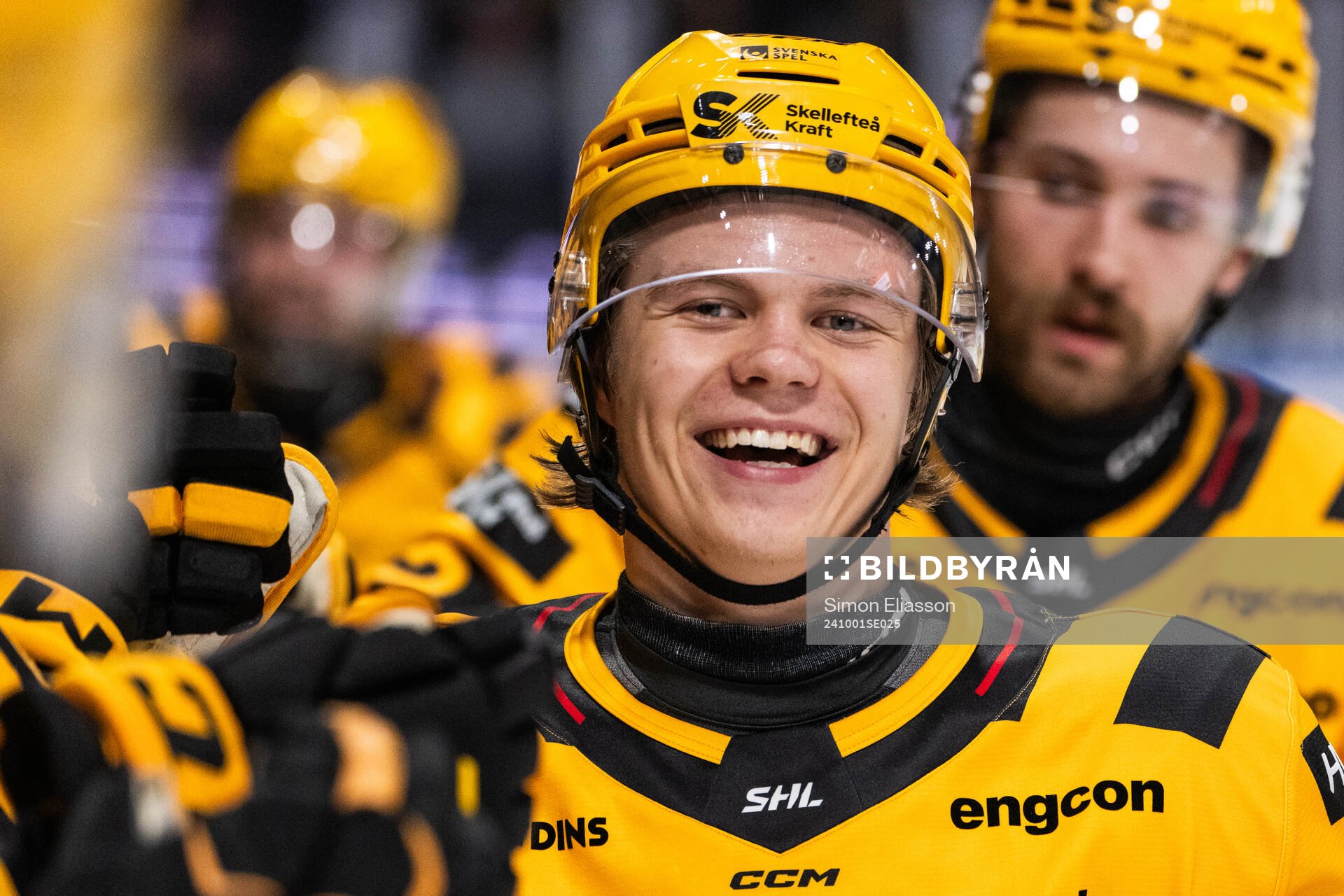 Skellefteås Oskar Vuollet jublar