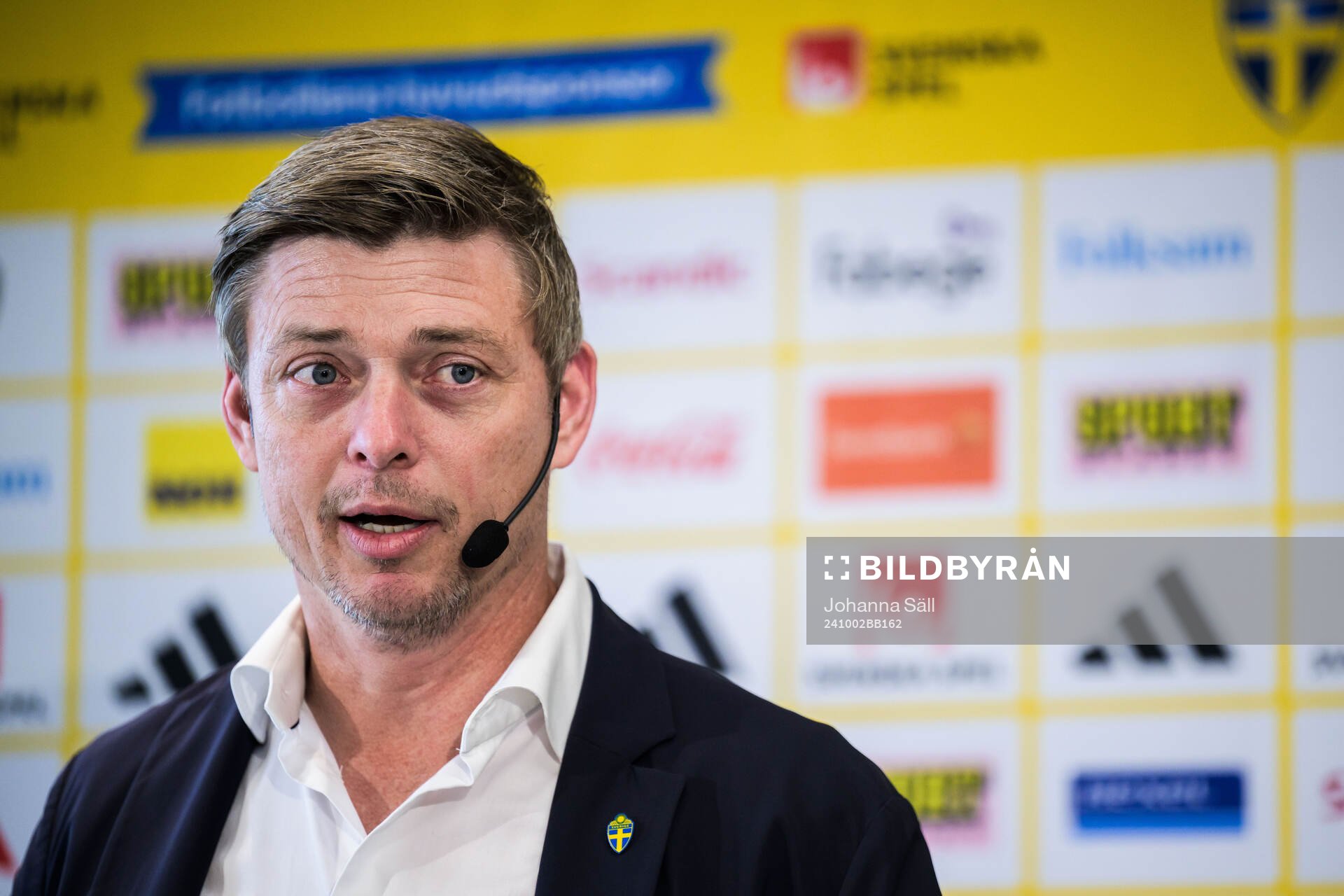 Head coach Jon Dahl Tomasson of the Swedish national