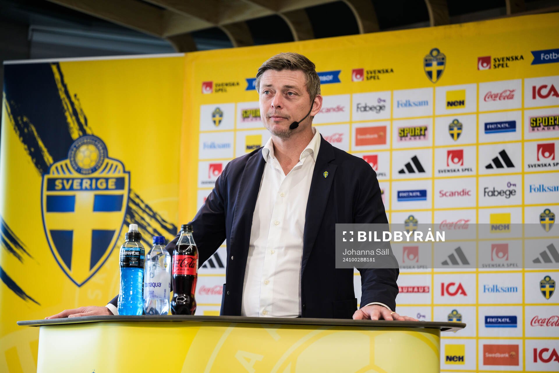 Head coach Jon Dahl Tomasson of the Swedish national