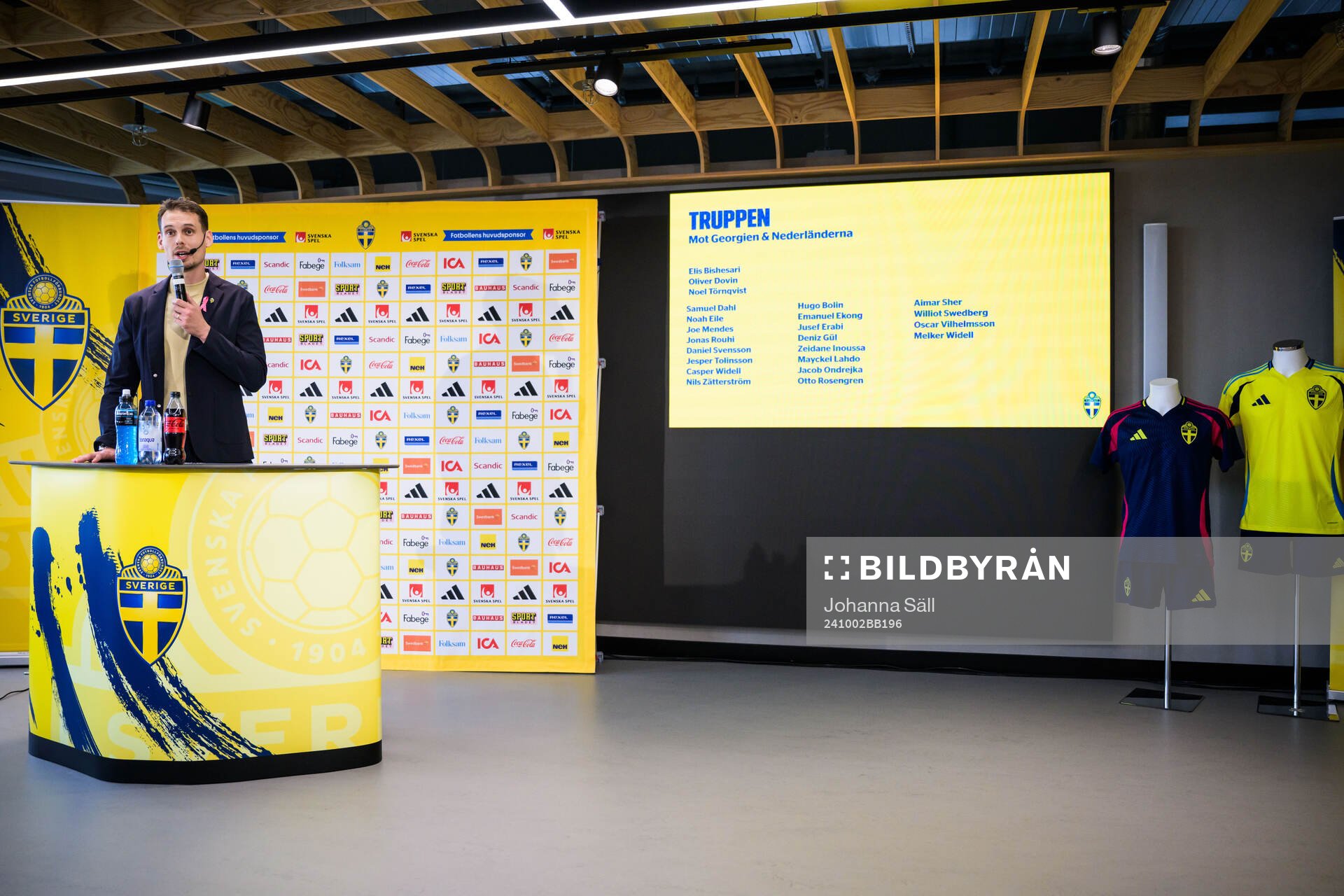 Head coach Daniel Bäckström of the