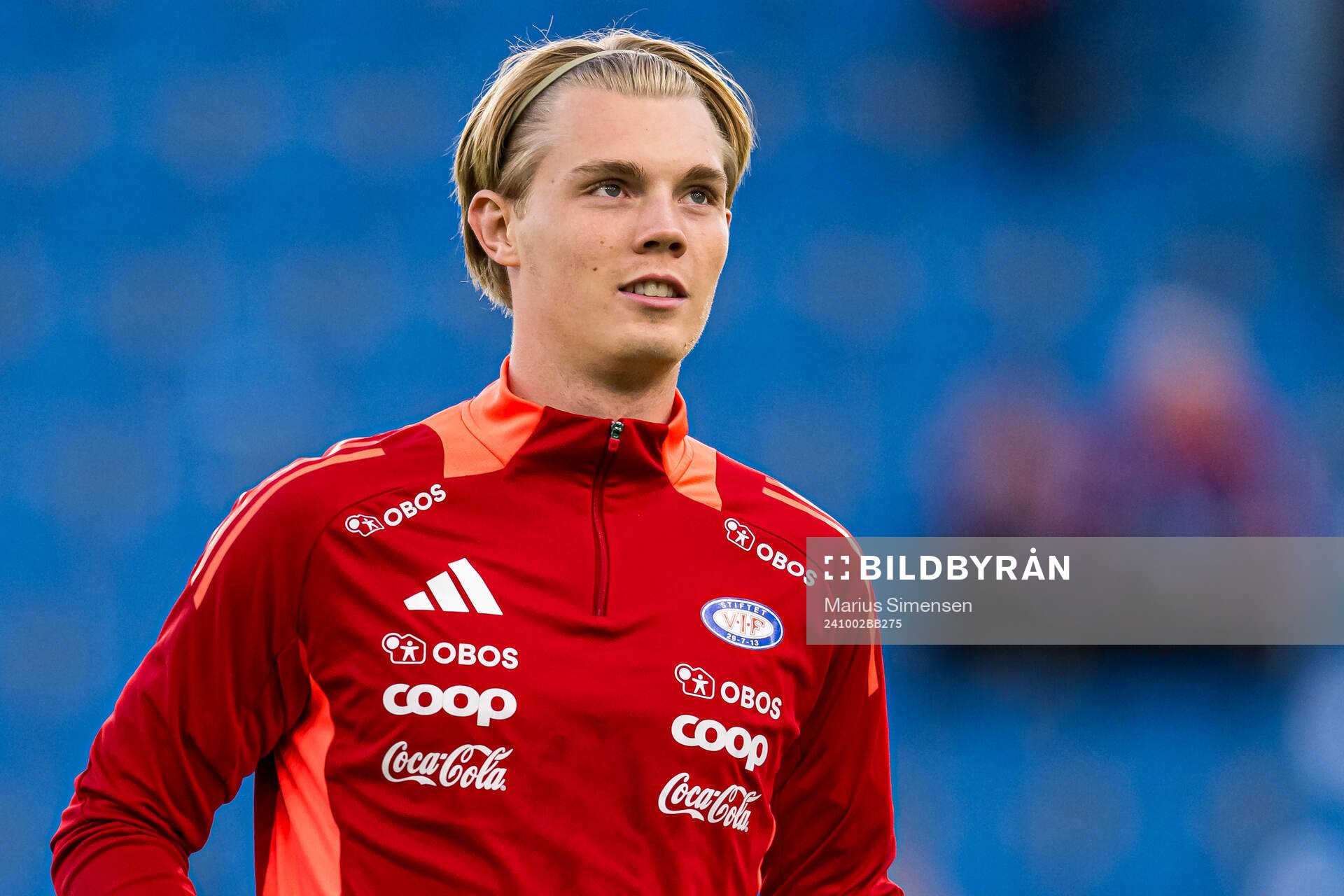 Magnus Sjøeng of Vålerenga warms up