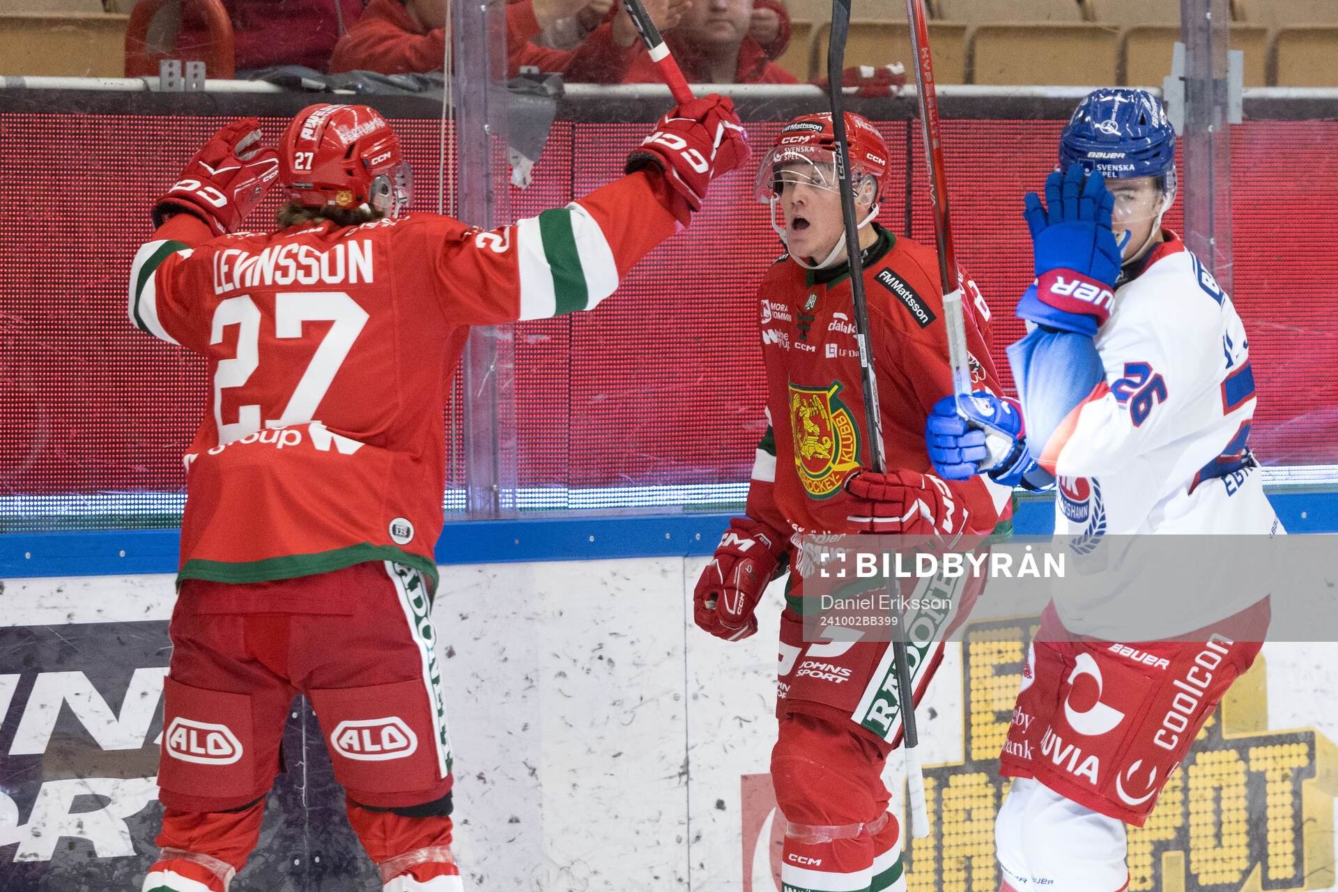 Moras Filip Björkman jublar