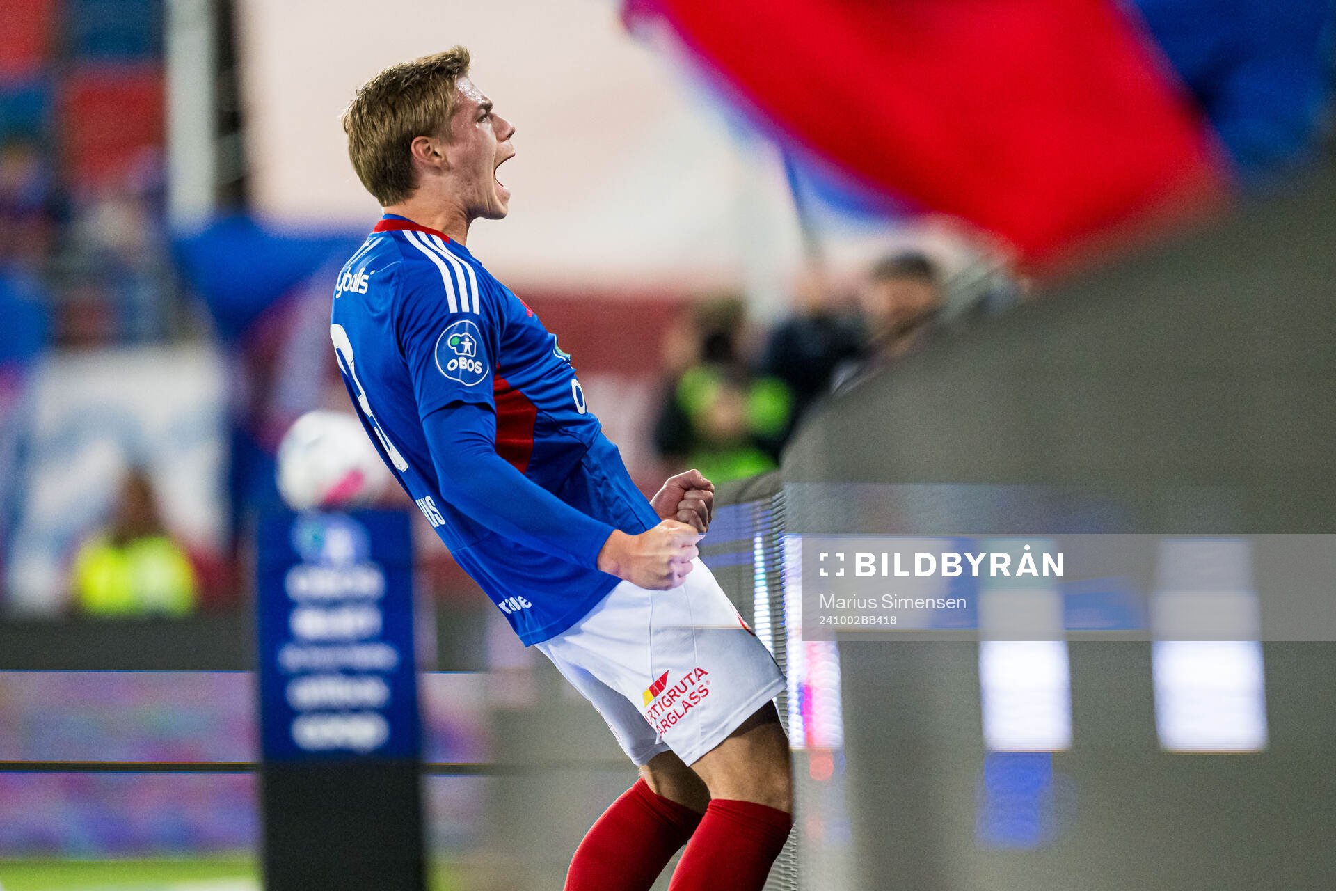 Mees Rijks of Vålerenga celebrates
