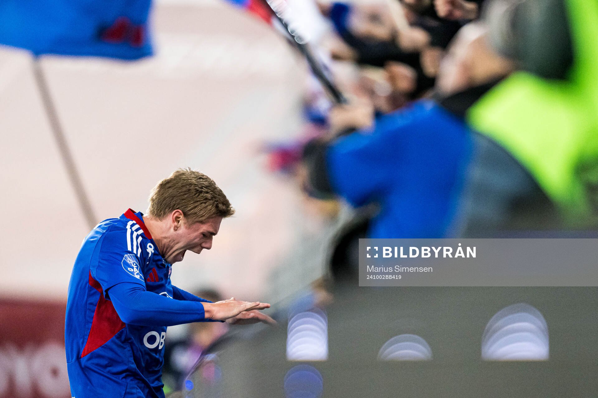 Mees Rijks of Vålerenga celebrates
