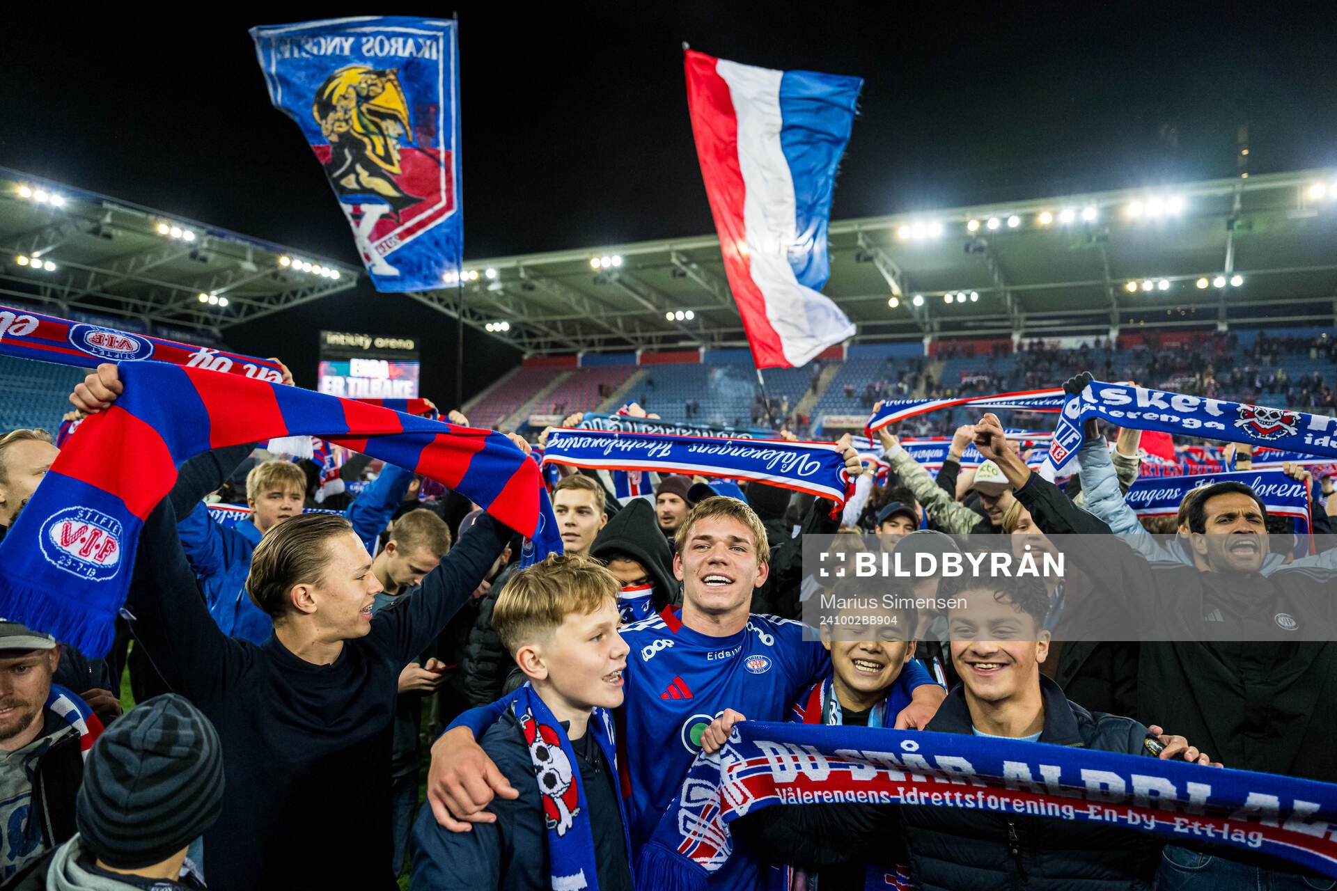 Mees Rijks of Vålerenga celebrates promotion to the Eliteserien after the OBOS-ligaen match between Vålerenga and Mjøndalen on October 2, 2024 in Oslo.