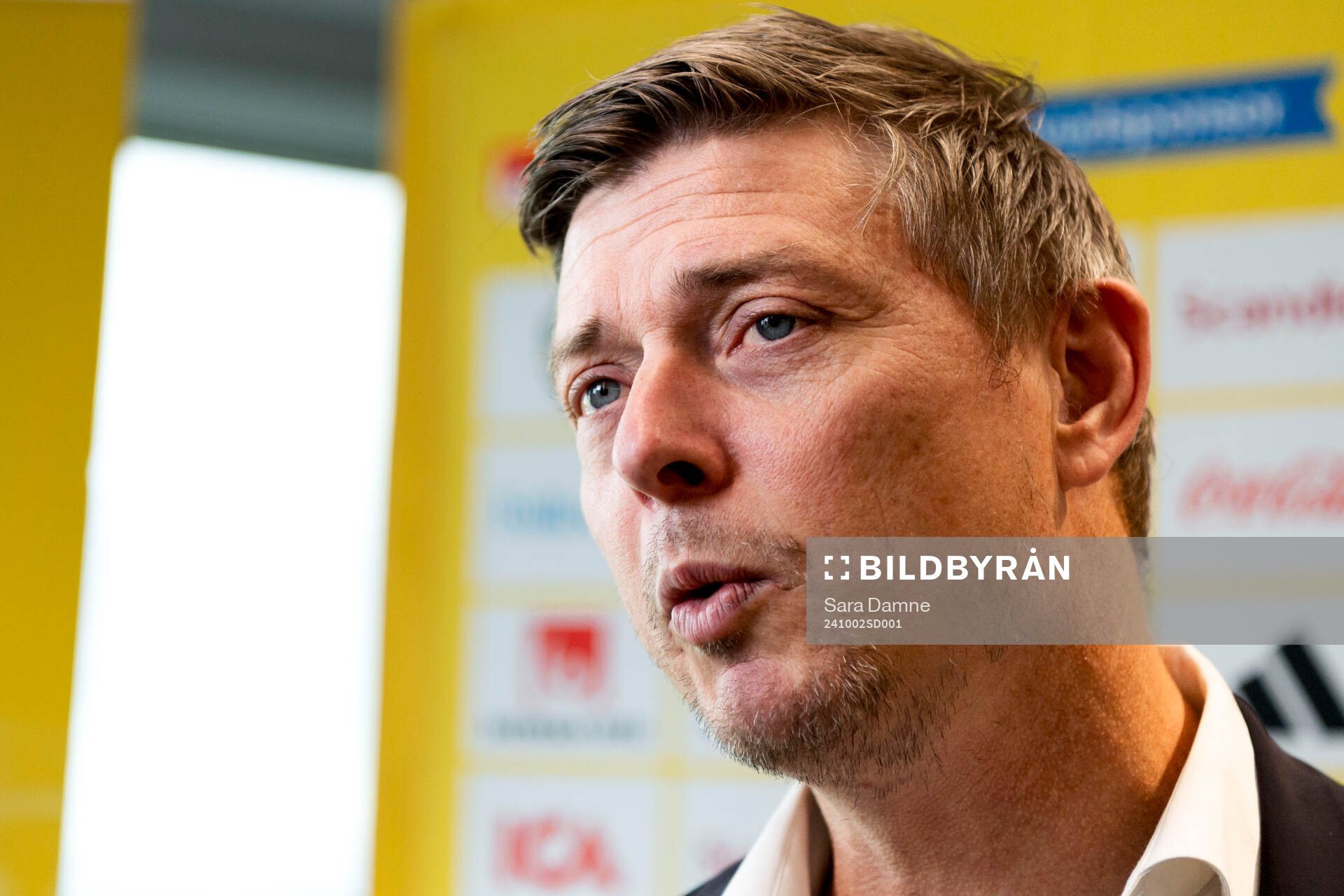 Head coach Jon Dahl Tomasson of the Swedish national