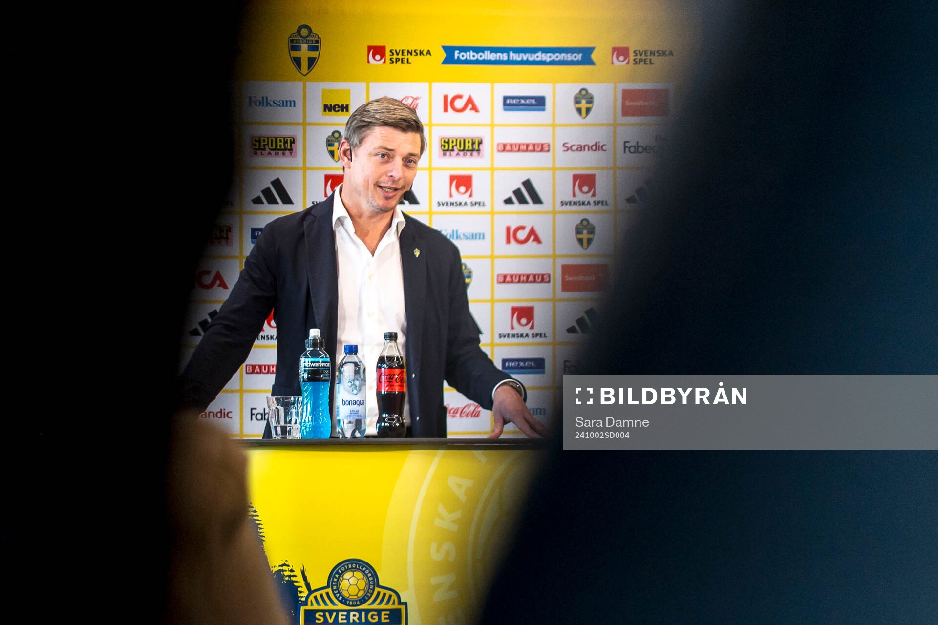 Head coach Jon Dahl Tomasson of the Swedish national