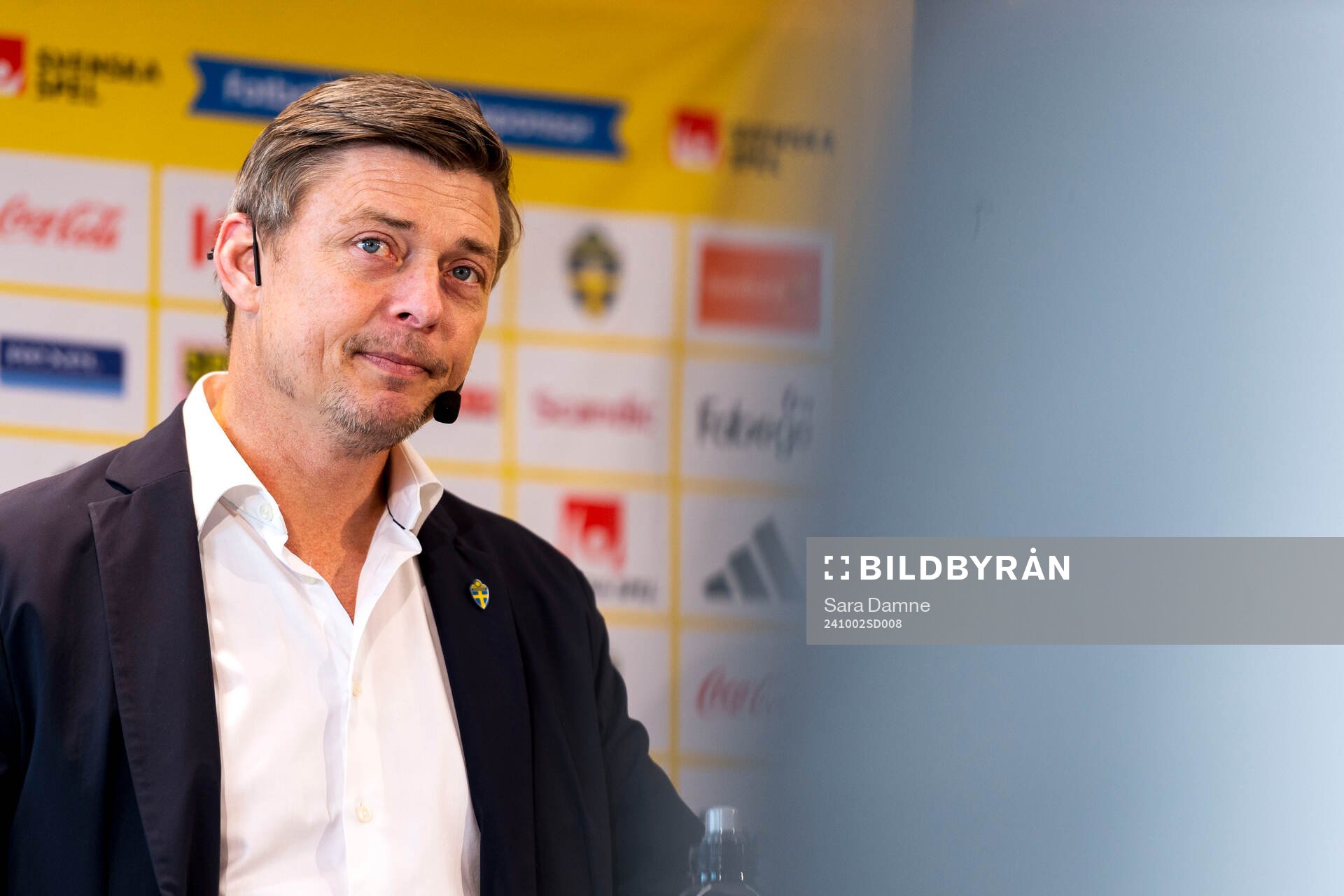 Head coach Jon Dahl Tomasson of the Swedish national