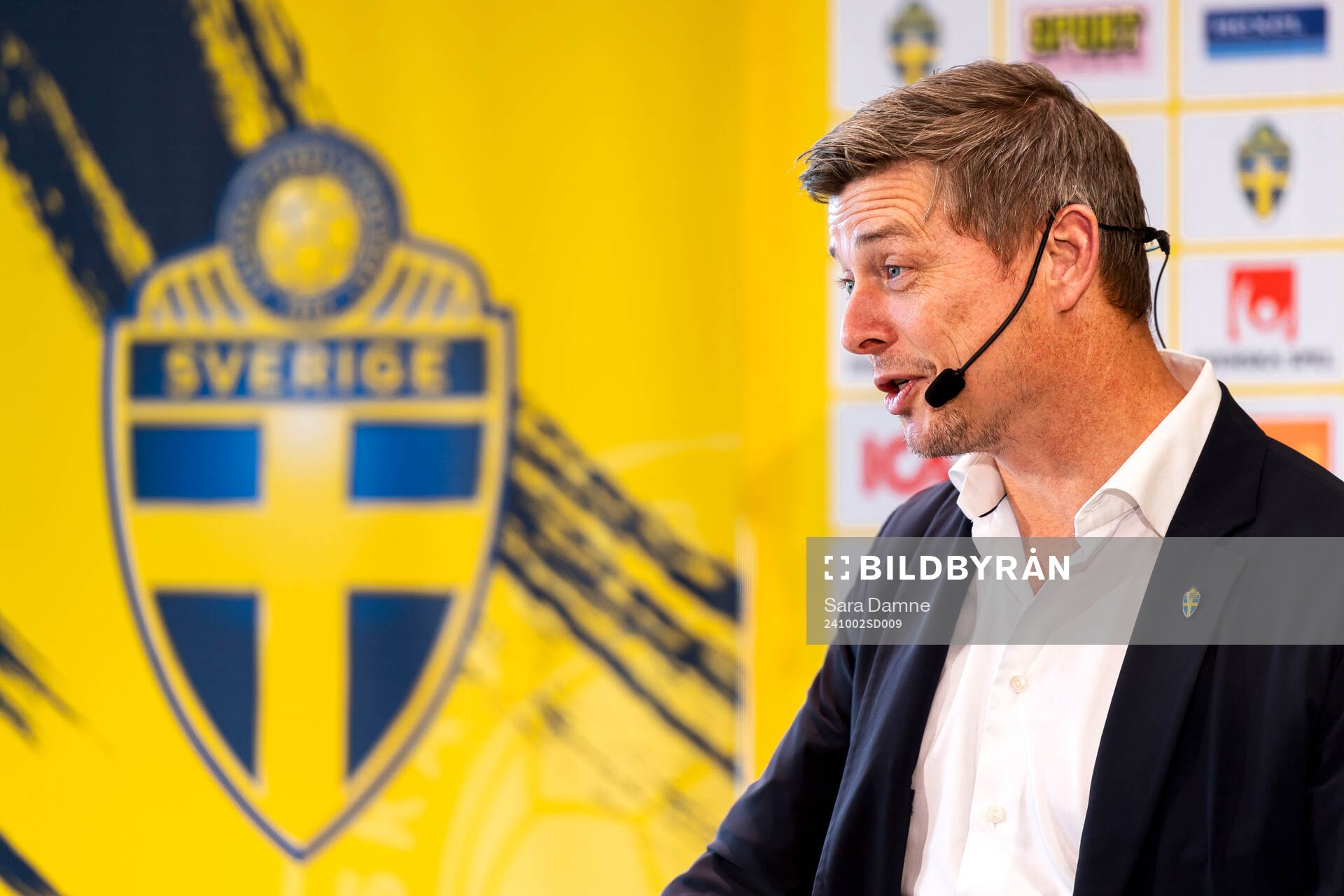 Head coach Jon Dahl Tomasson of the Swedish national