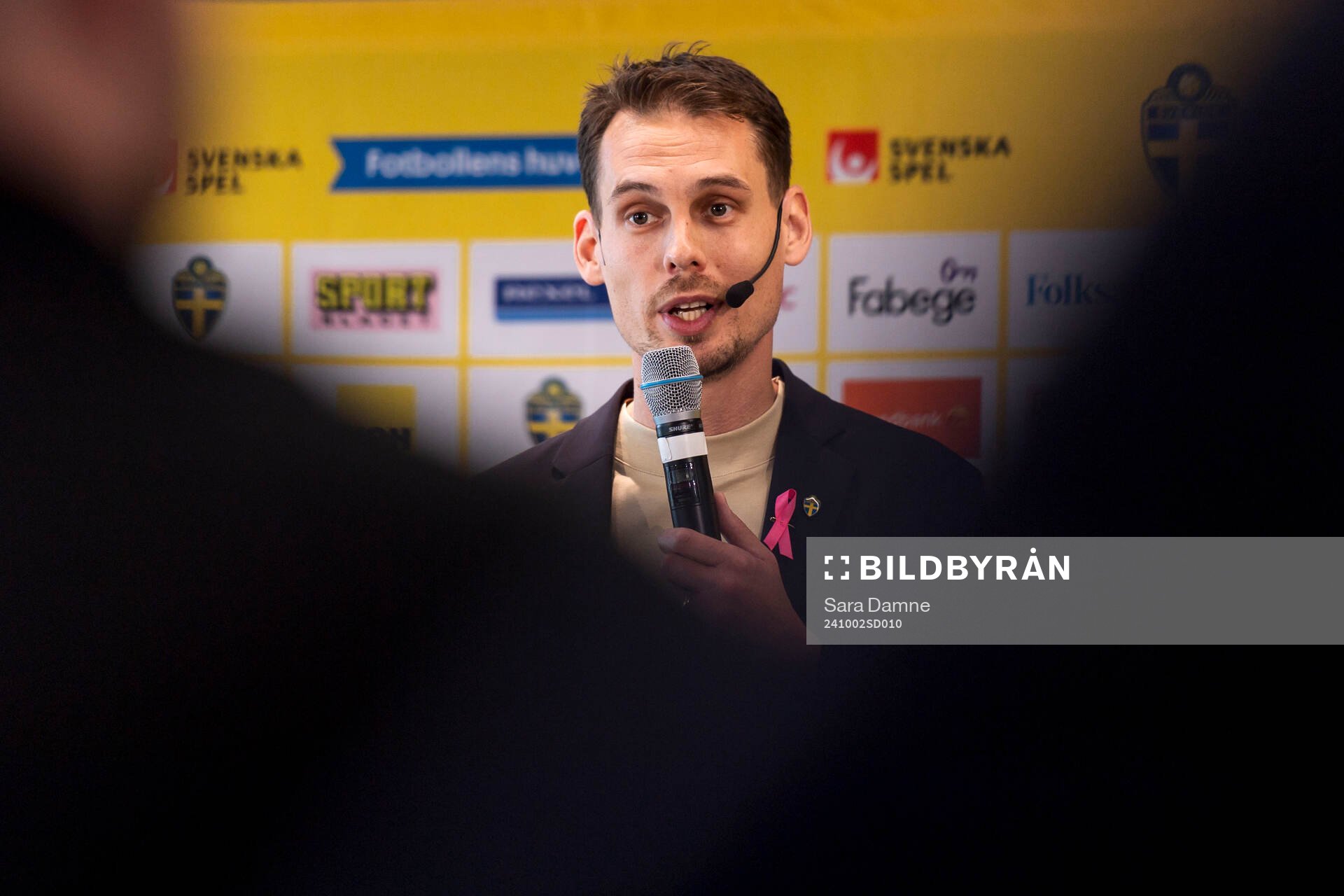 Head coach Daniel Bäckström of the