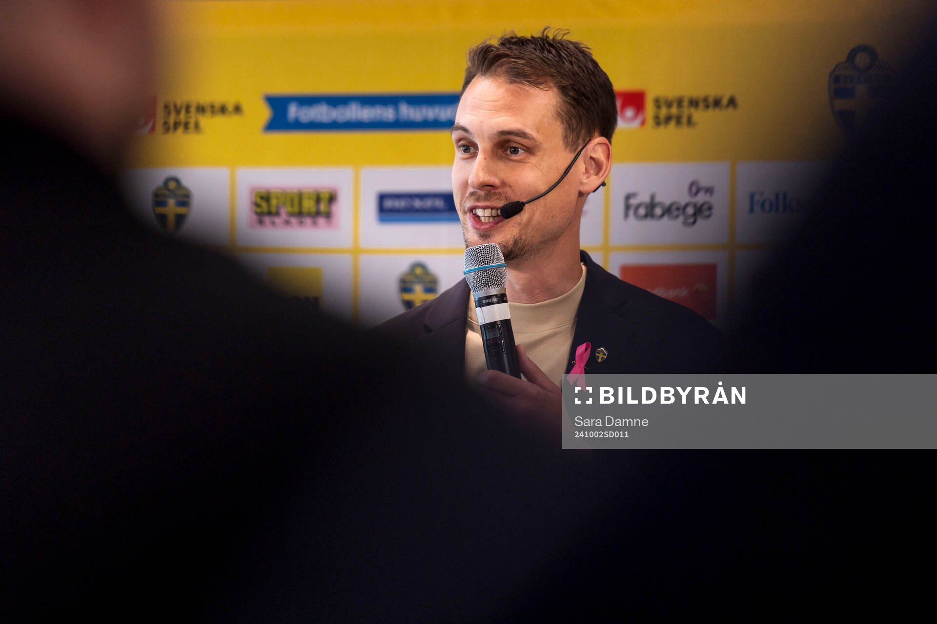 Head coach Daniel Bäckström of the