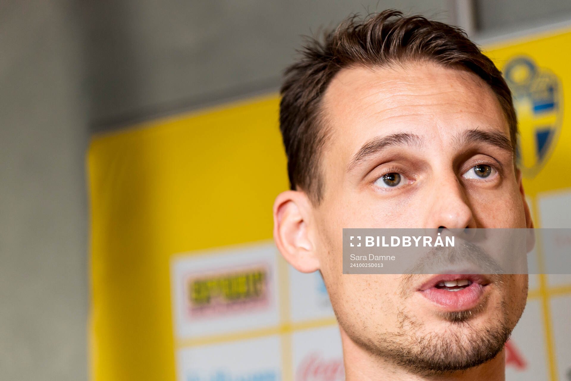 Head coach Daniel Bäckström of the