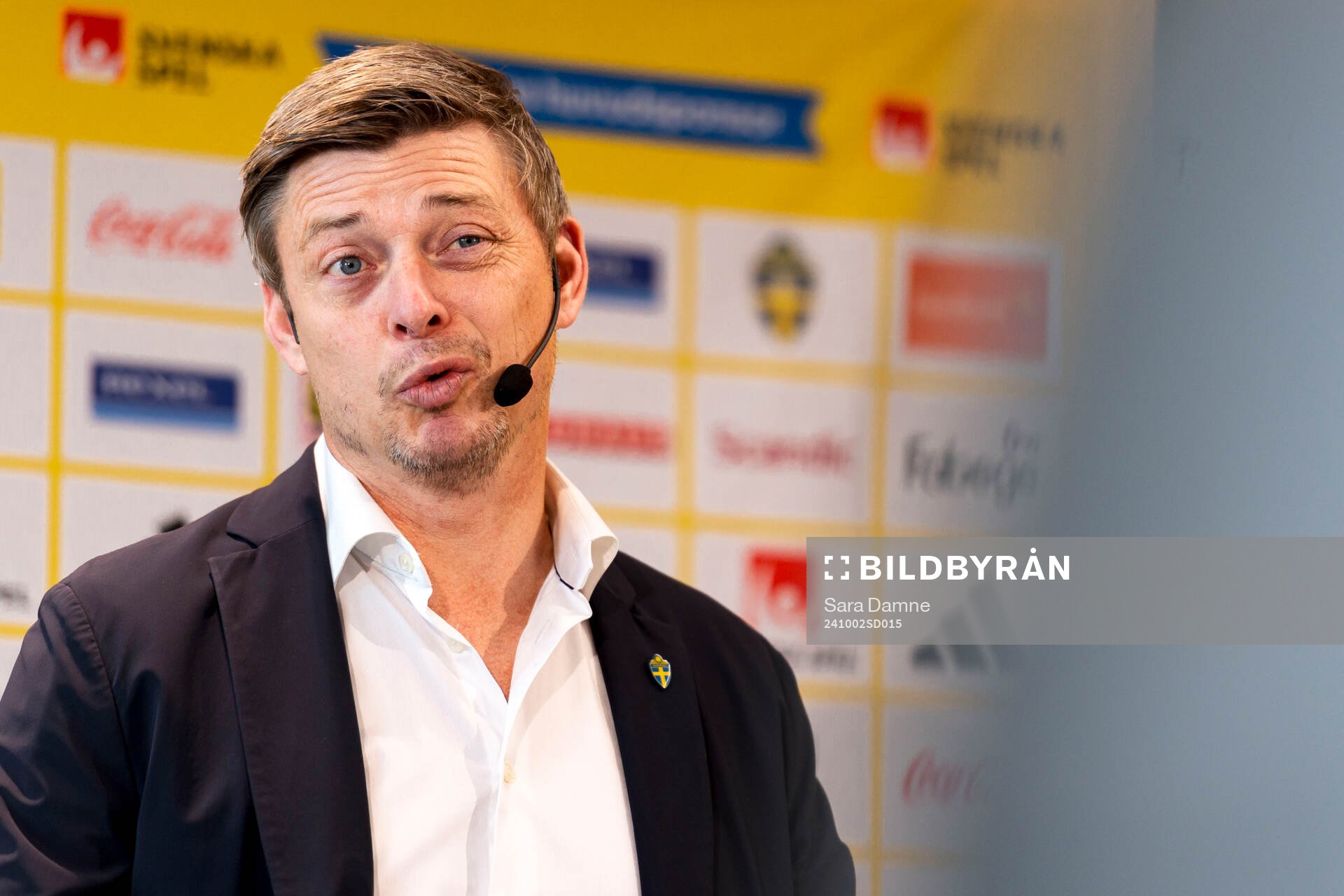 Head coach Jon Dahl Tomasson of the Swedish national