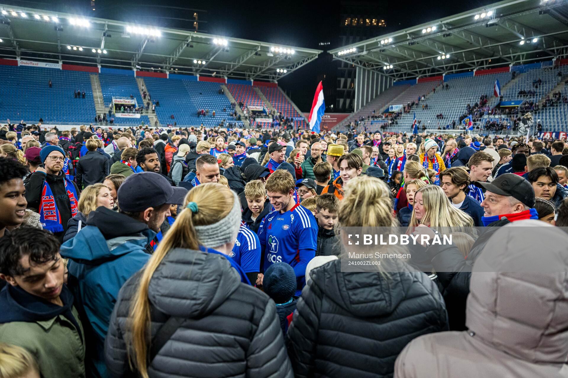 Mees Rijks of Vålerenga celebrates promotion to the