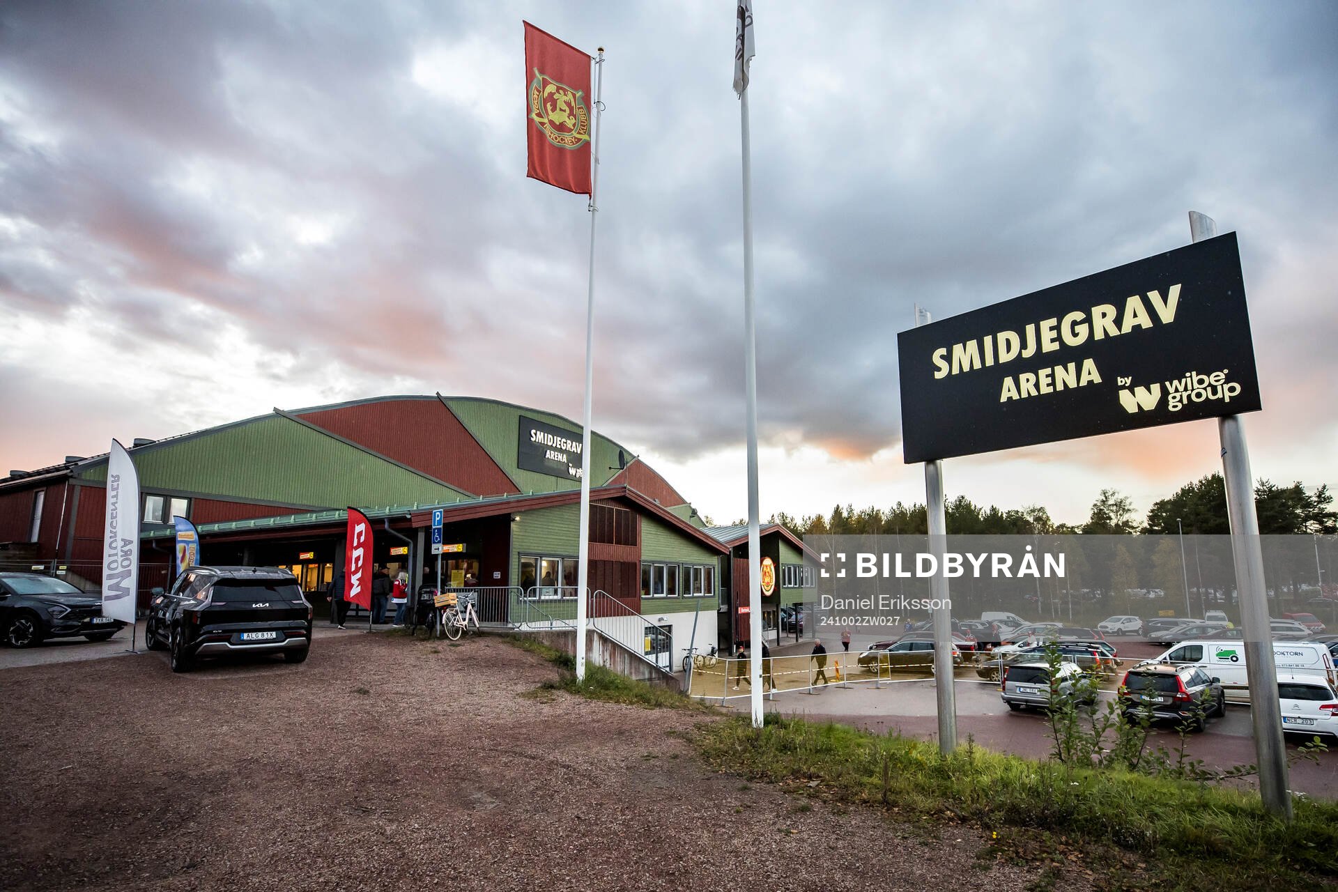 Smidjegrav Arena innan ishockeymatchen i Hockeyallsvenskan