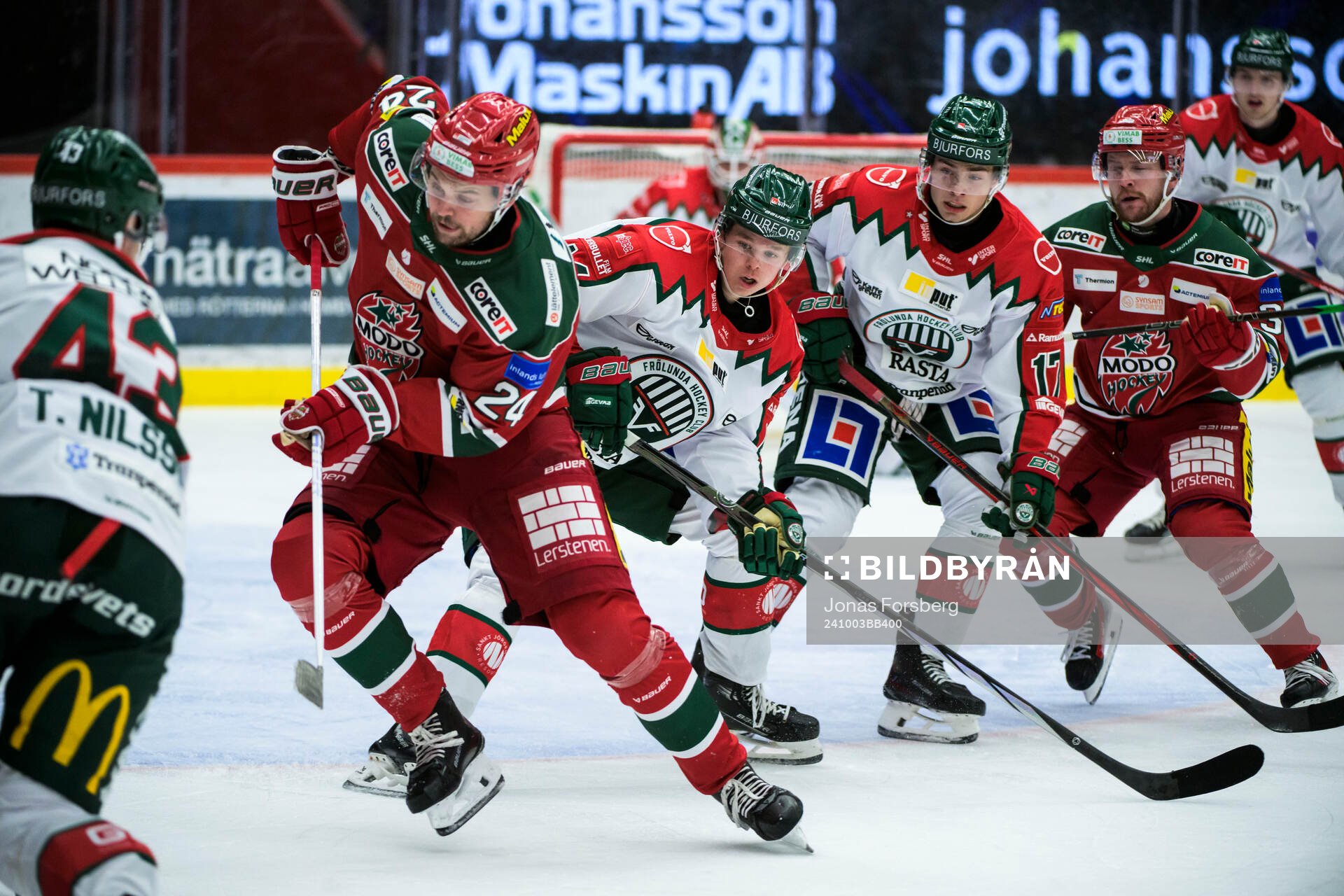 MoDos Måns Carlsson och Frölundas Noah Dower Nilsson