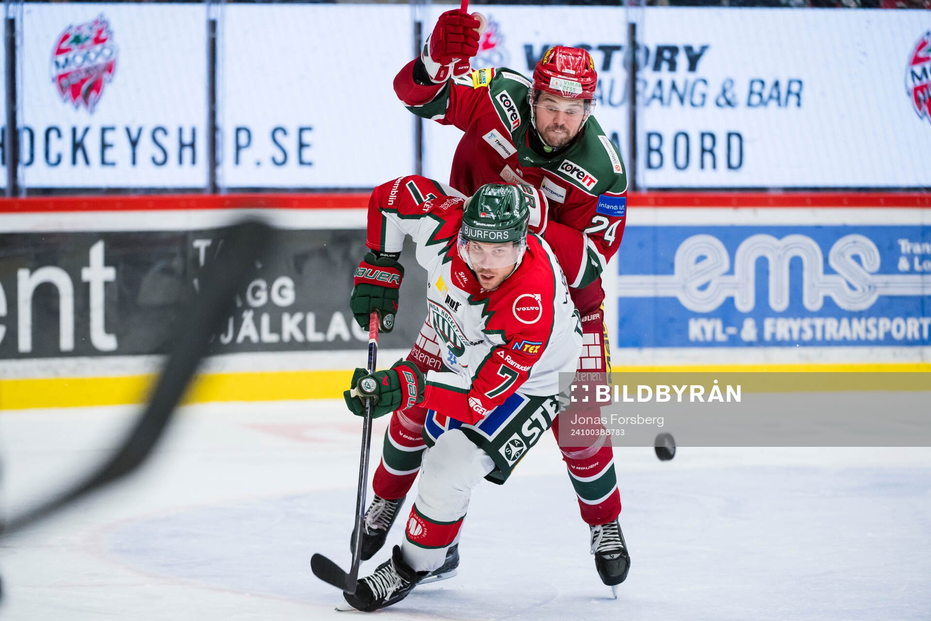 Frölundas Henrik Tömmernes och MoDos Måns Carlsson