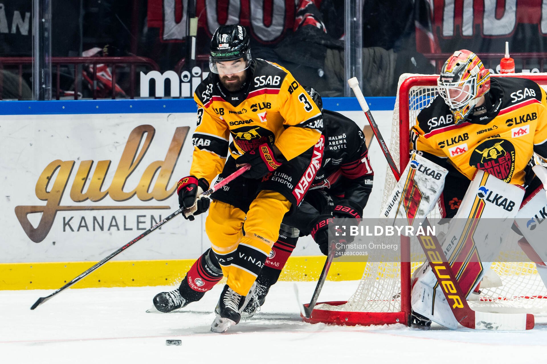 Luleås Frederic Allard och målvakt Joel Lassinantti och