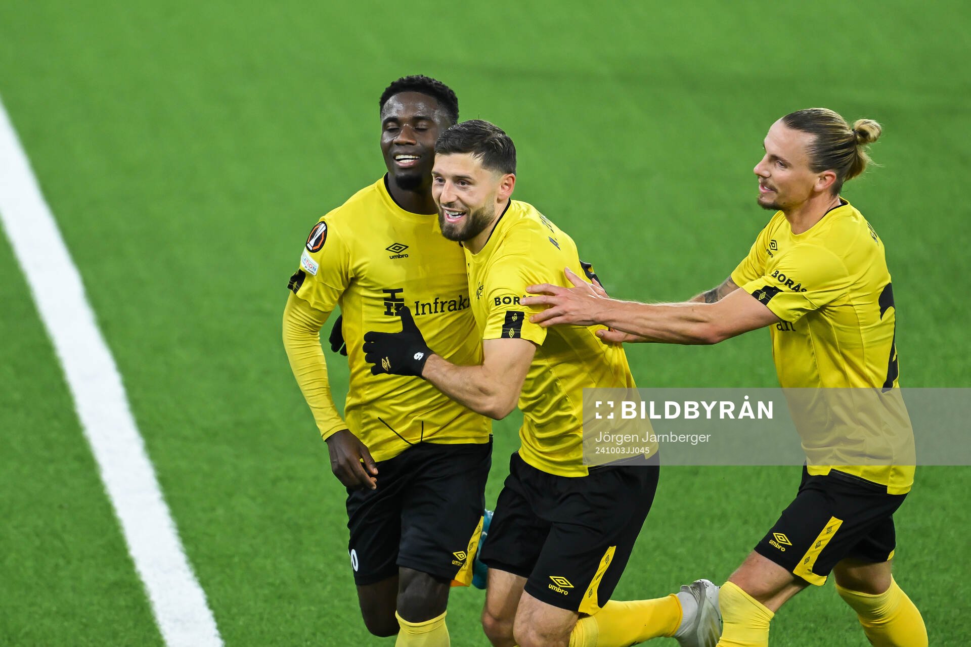 Michael Baidoo, Arber Zeneli and Niklas Hult of Elfsborg