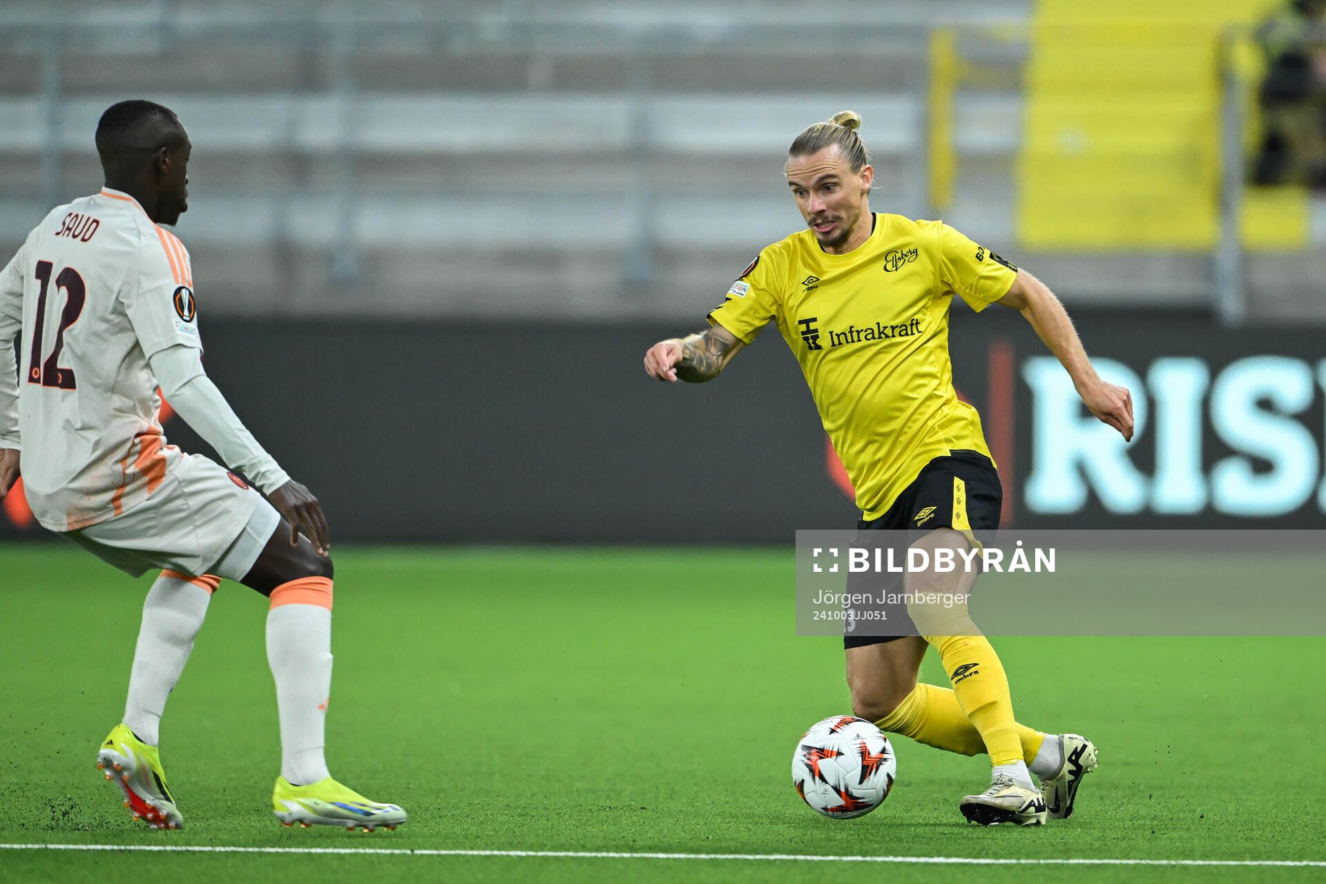 Niklas Hult of Elfsborg and Saud Abdulhamid of Roma