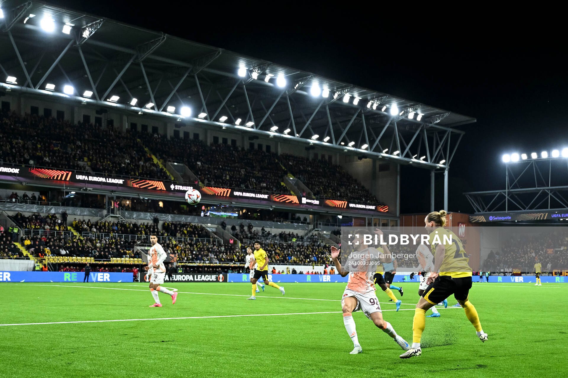 Stephan El Shaarawy of Roma and Niklas Hult of Elfsborg during the UEFA Europa League between Elfsborg and Roma on October 3, 2024 in Borås.