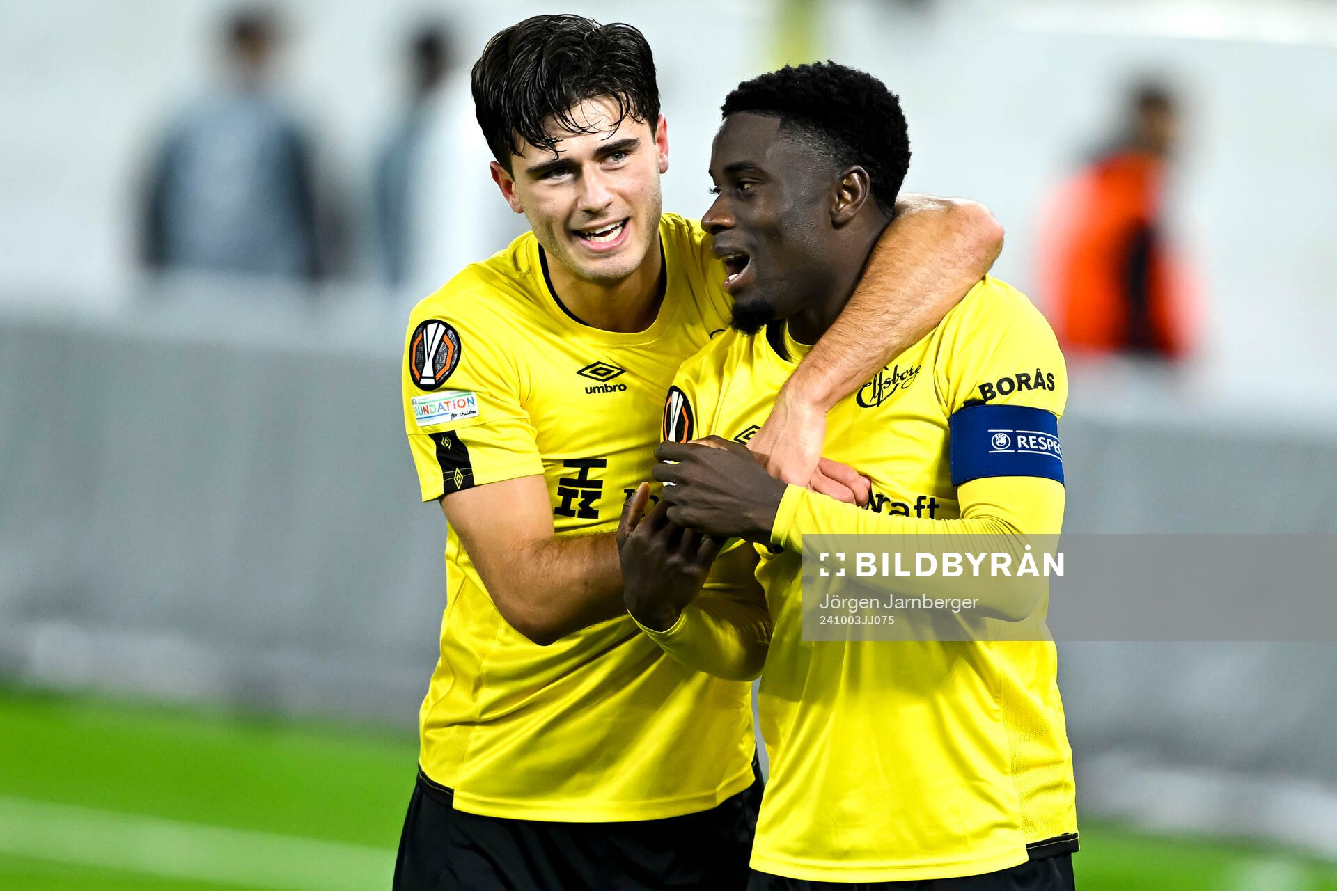 Besfort Zeneli and Michael Baidoo of Elfsborg celebrate after the UEFA Europa League between Elfsborg and Roma on October 3, 2024 in Borås.