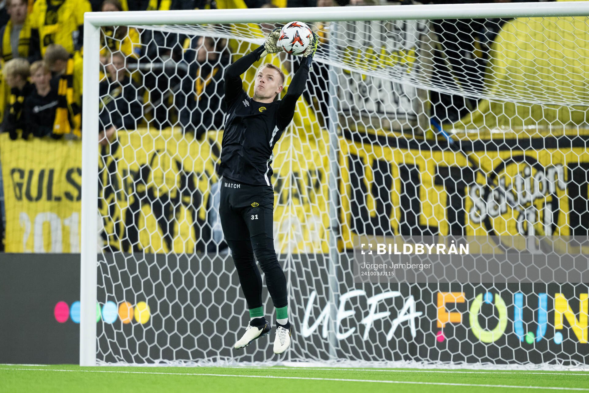 goalkeeper Isak Pettersson of Elfsborg