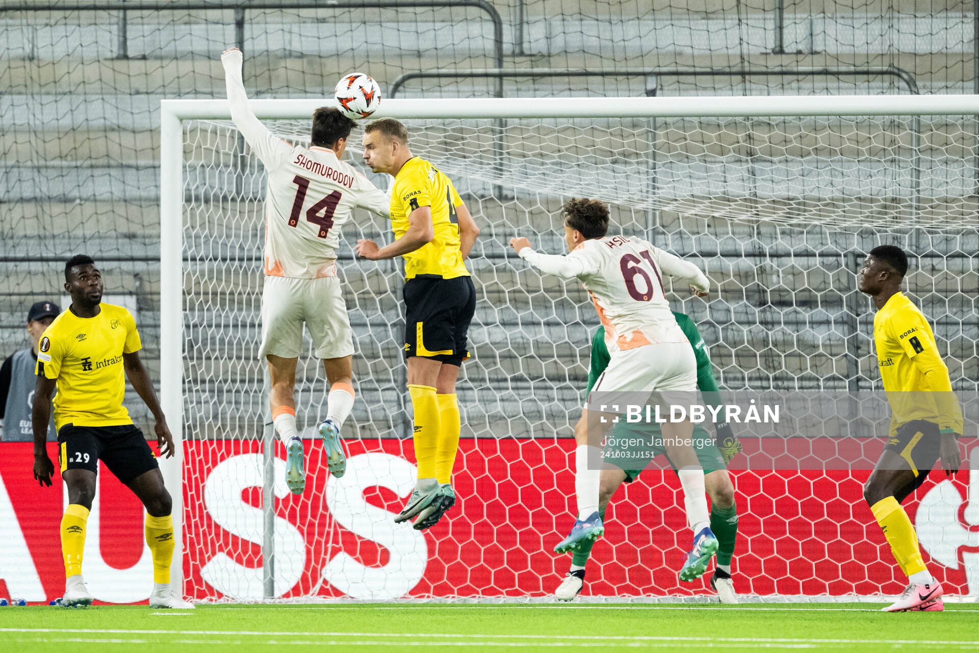 Gustav Henriksson of Elfsborg and Eldor Shomurodov of Roma