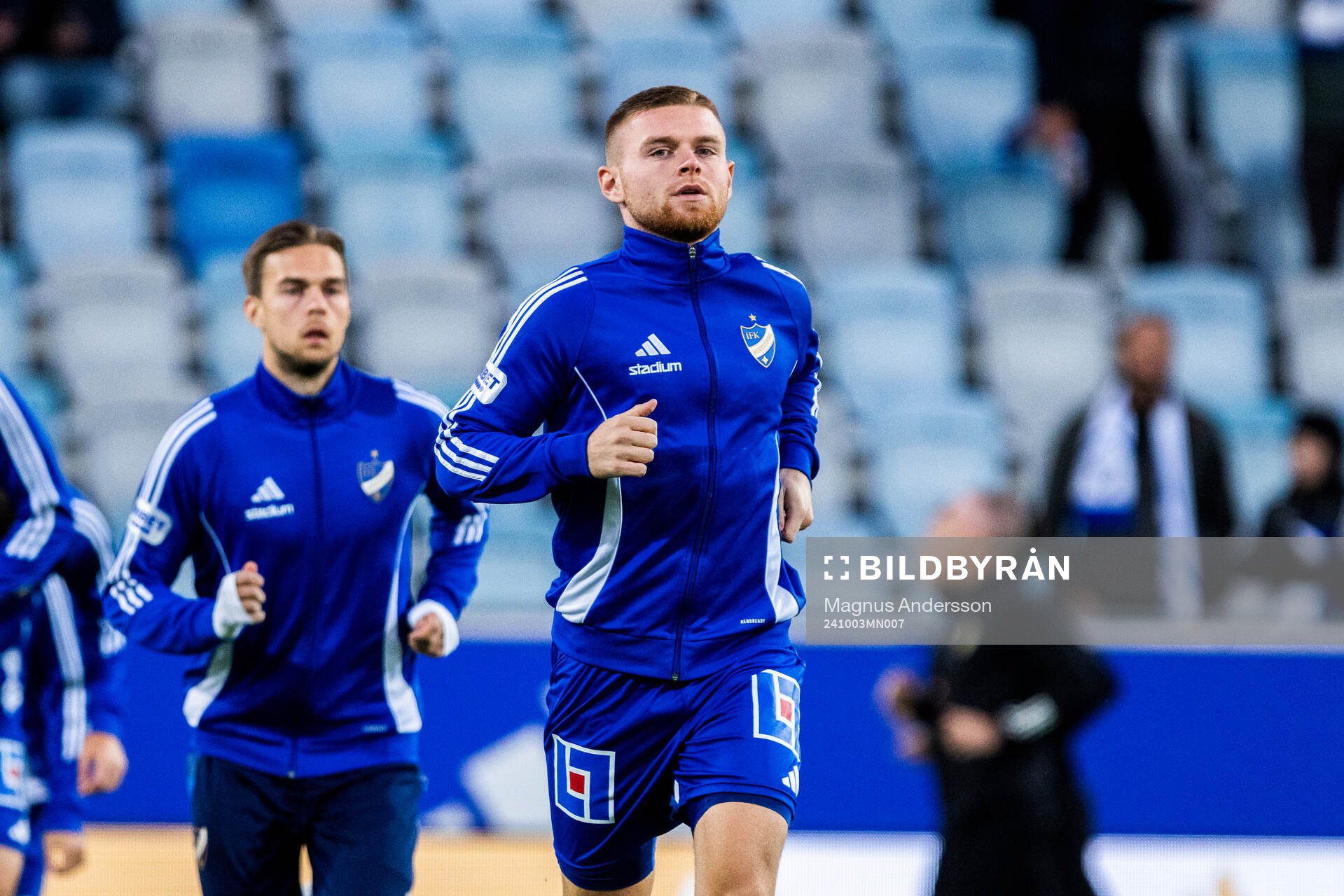 IFK Norrköpings Dino Salihovic på uppvärmningen