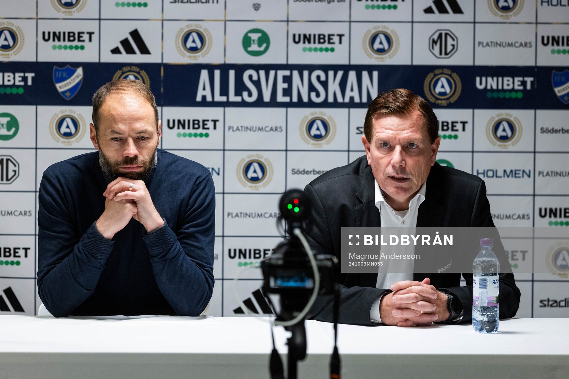 IFK Norrköpings tränare Andreas Alm och Sirius tränare Christer Mattiasson på presskonferensen efter fotbollsmatchen i Allsvenskan mellan IFK Norrköping och Sirius den 3 oktober 2024 i Norrköping.