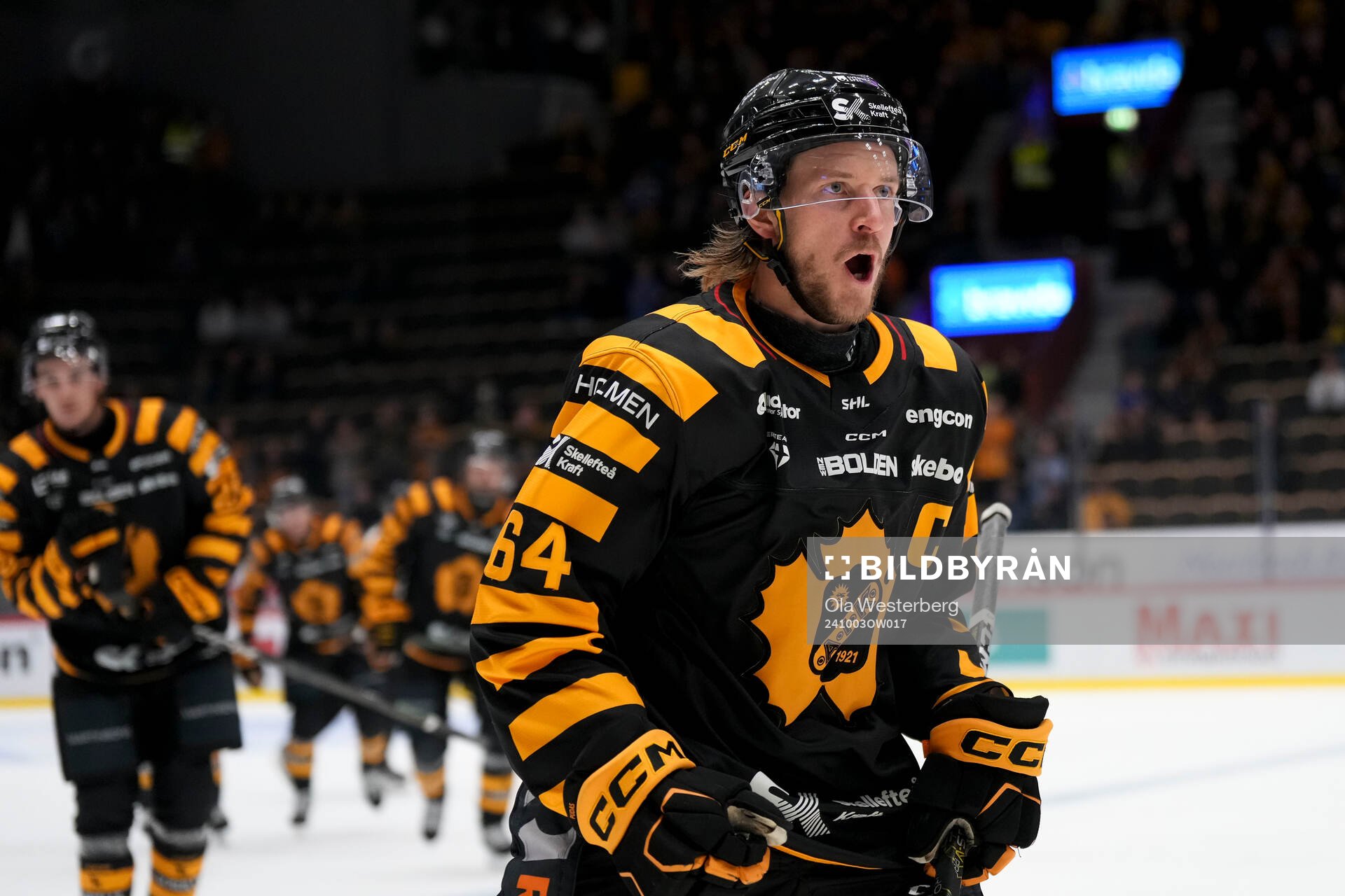 Skellefteås Jonathan Pudas jublar