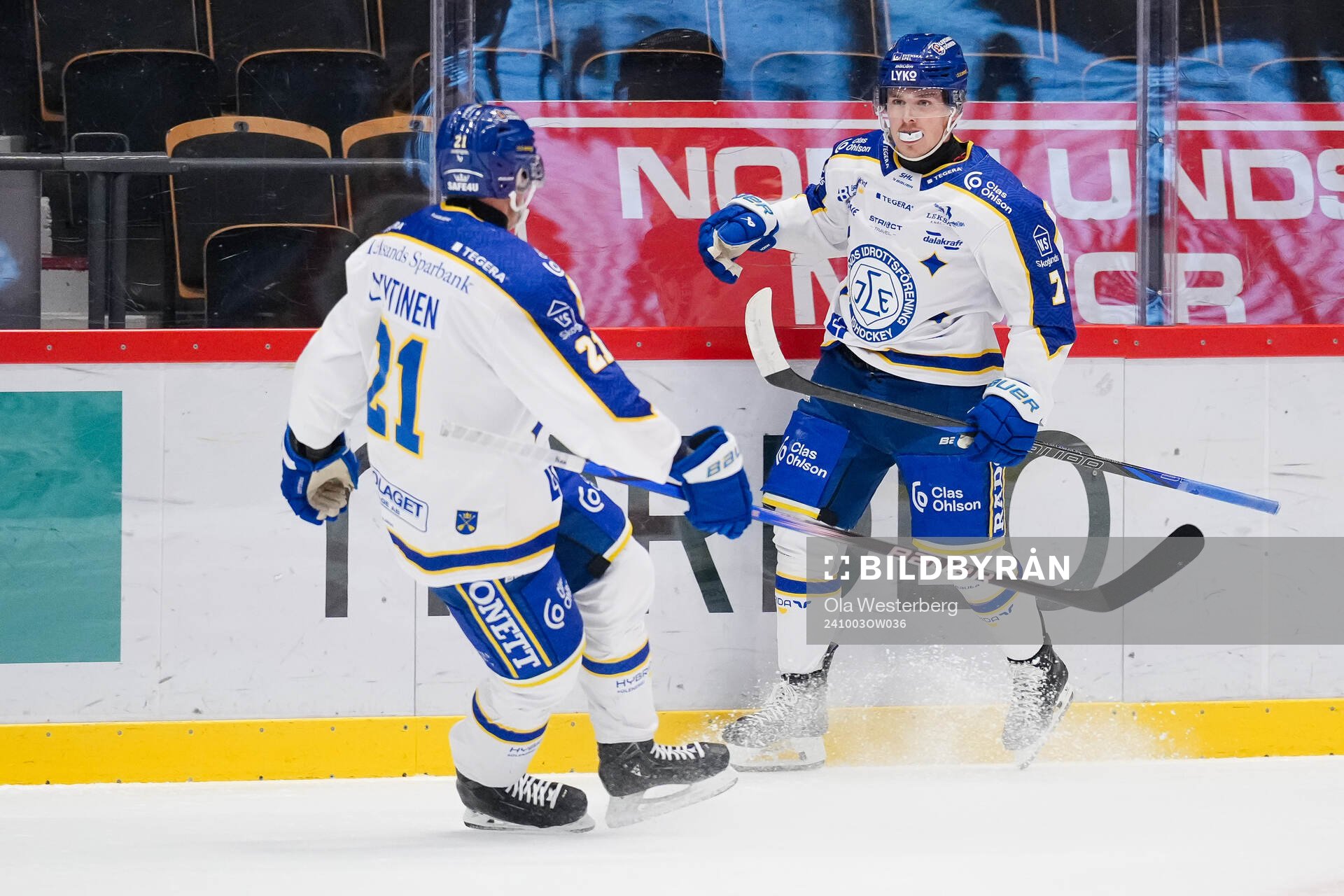 Leksands Joonas Lyytinen och Marcus Karlberg jublar